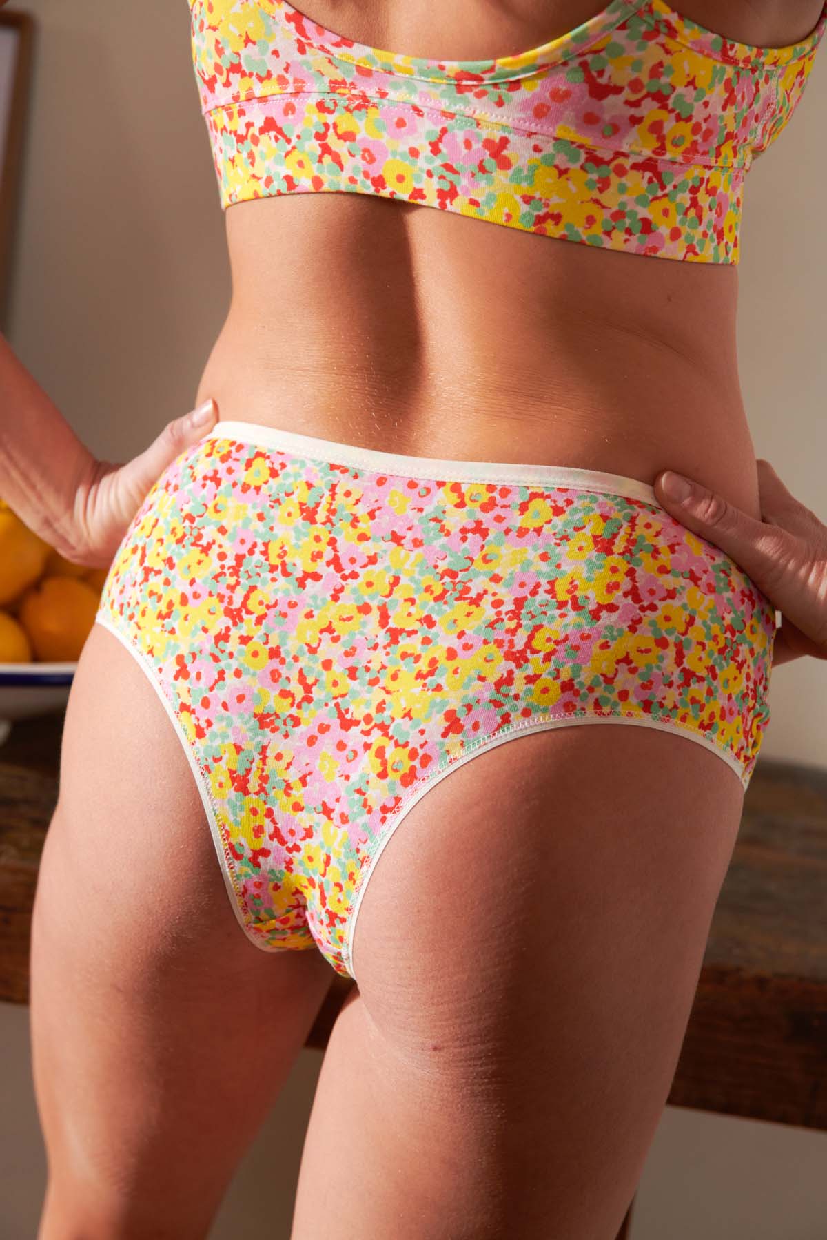 Violette is a size 34 and wears a size XS