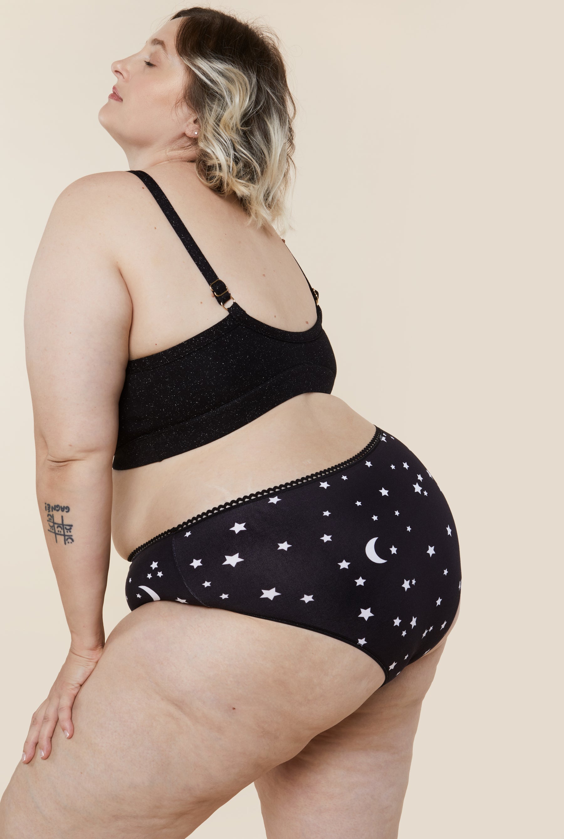 Lana fait du 48 et porte une taille 2XL