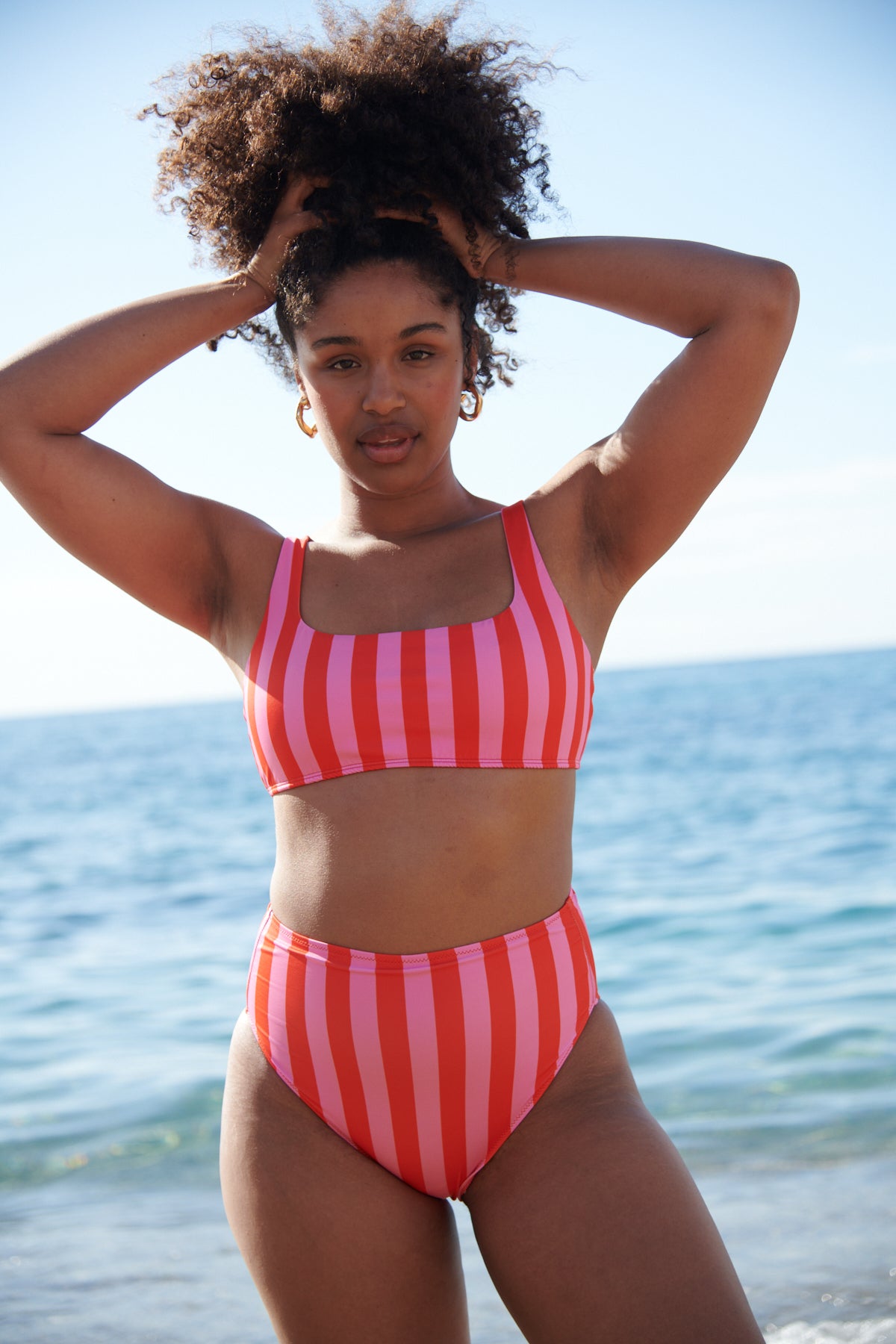 Marie-Charles fait du 38 et du 90B et porte une taille M