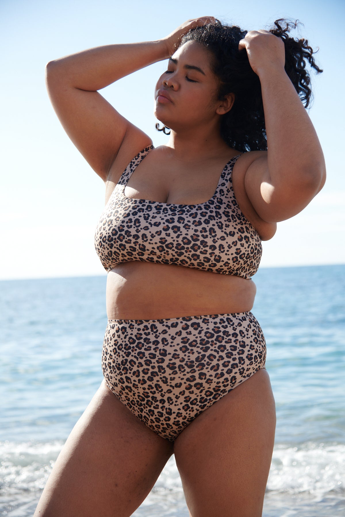 Hoby fait du 105G et du 3XL en haut et du 46, 2XL en bas