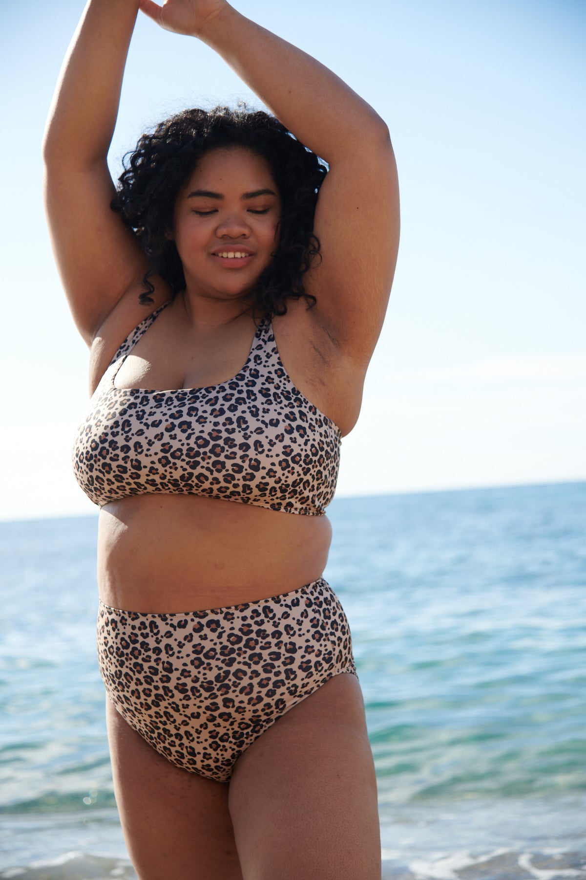 Hoby fait du 105G et du 3XL en haut et du 46 et du 2XL en bas