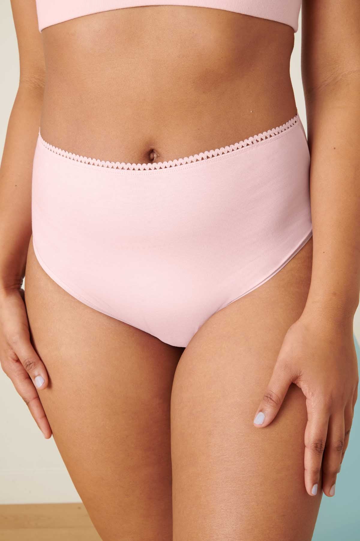 Marie-Charles fait du 38 et porte une taille M
