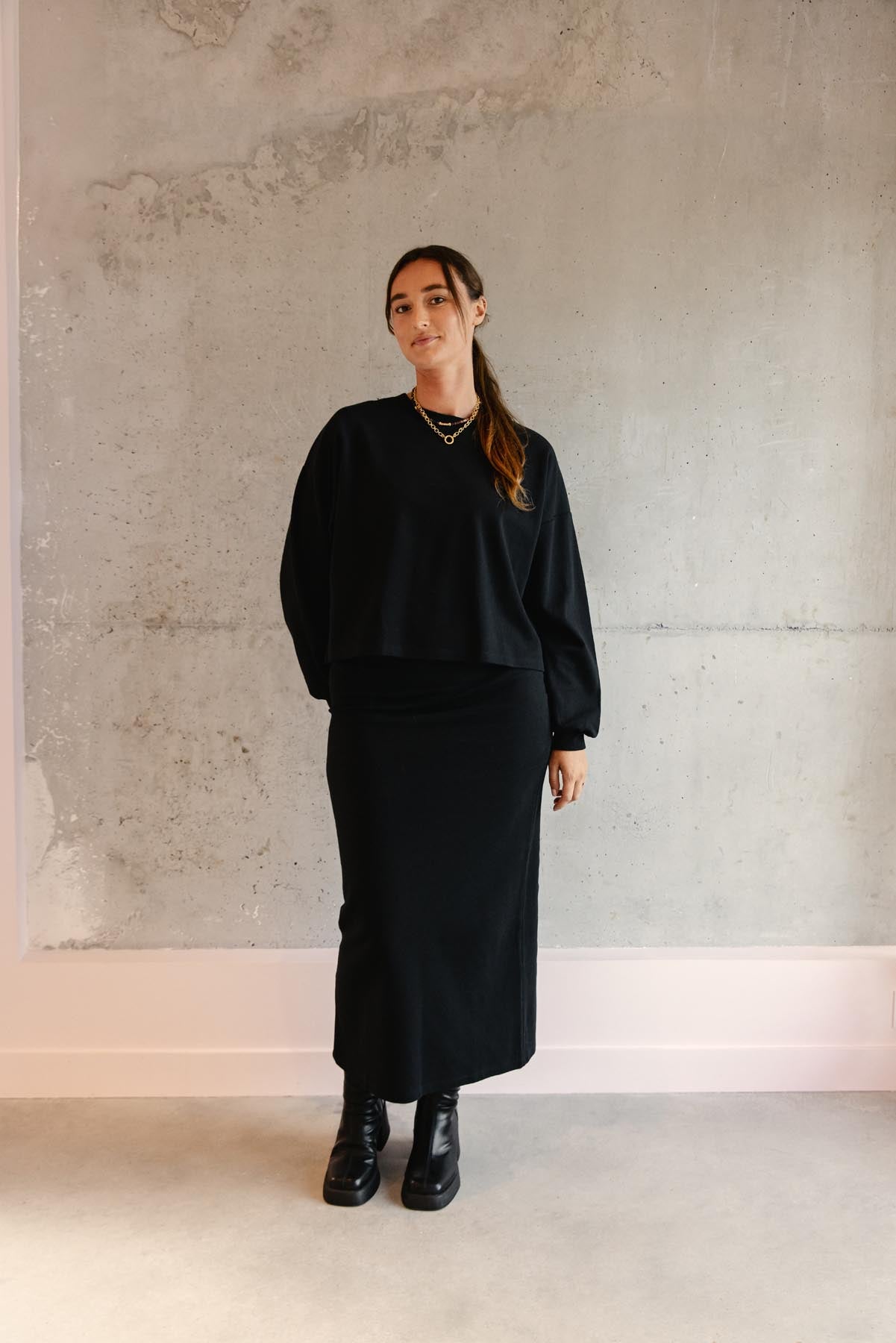 Lorea fait du 38 et porte une taille M en bas et un M/L en haut