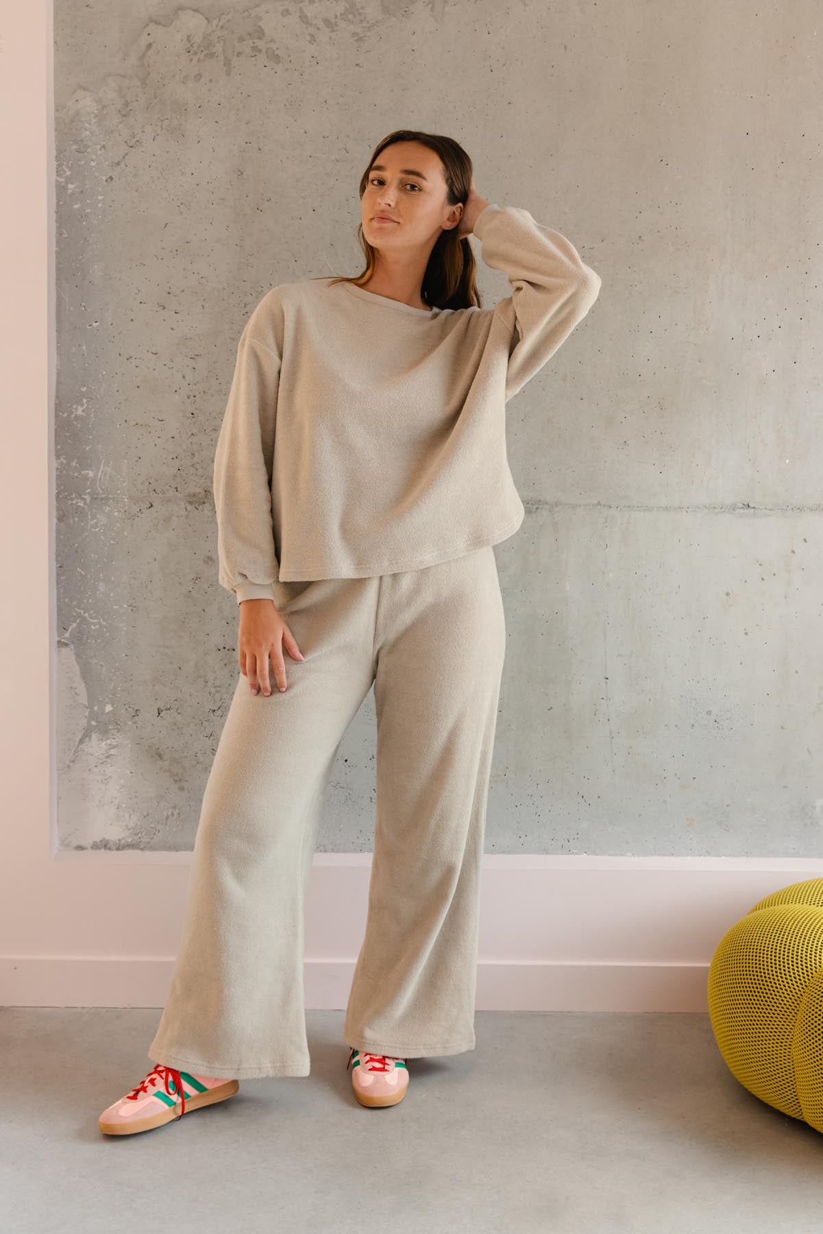 Lorea fait du 38 et porte une taille M/L en haut et M en bas