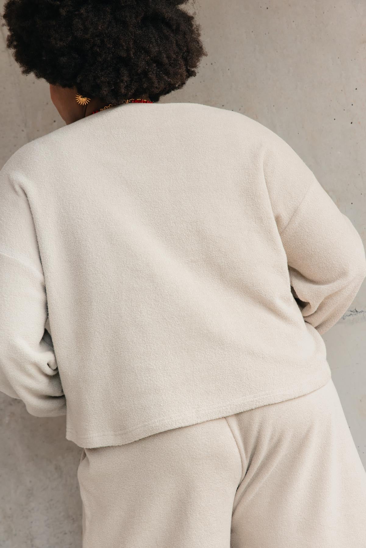 Tiffany fait du 48 et porte une taille 3XL/4XL en haut et 3XL en bas