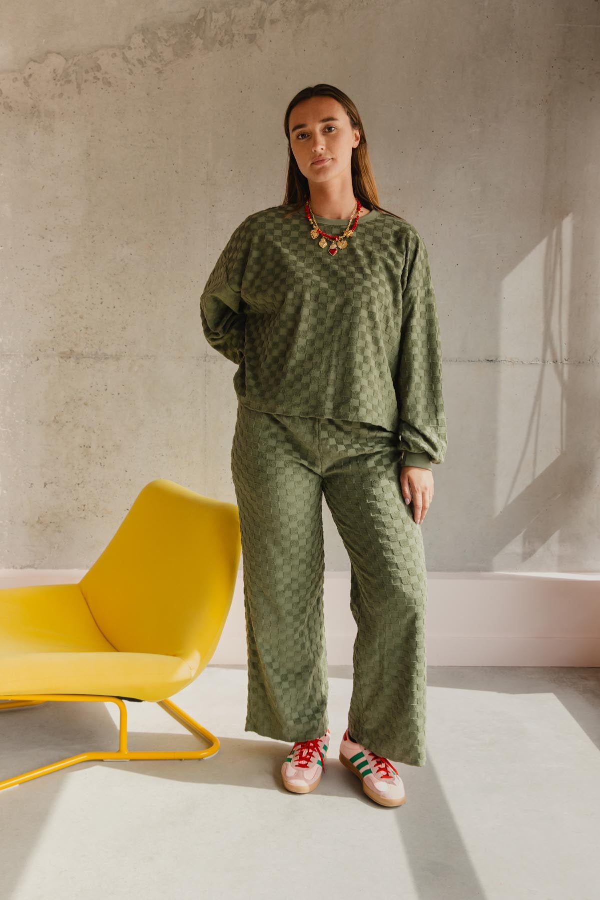 Lorea is a size 38 and wears a size M/L