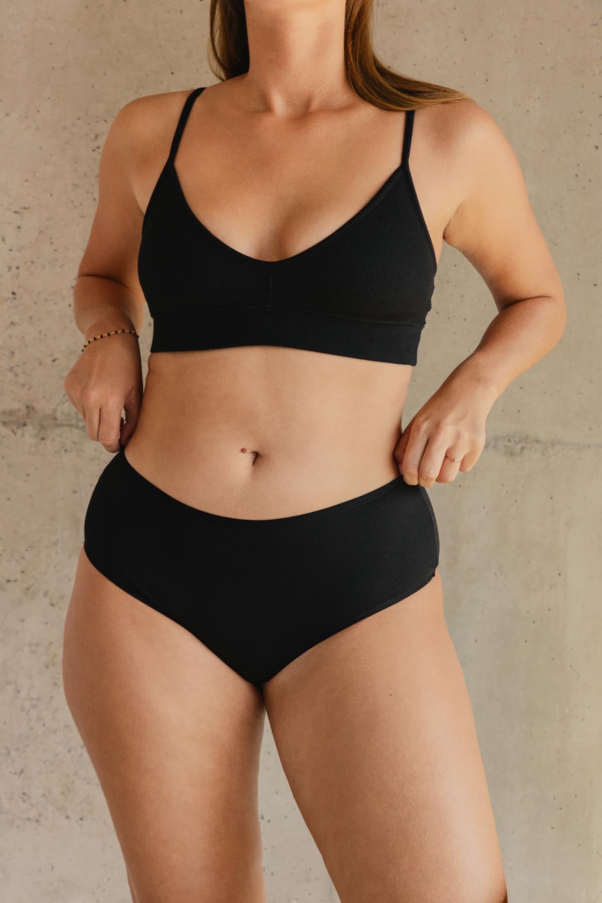 Lorea fait du 38 et porte une taille M