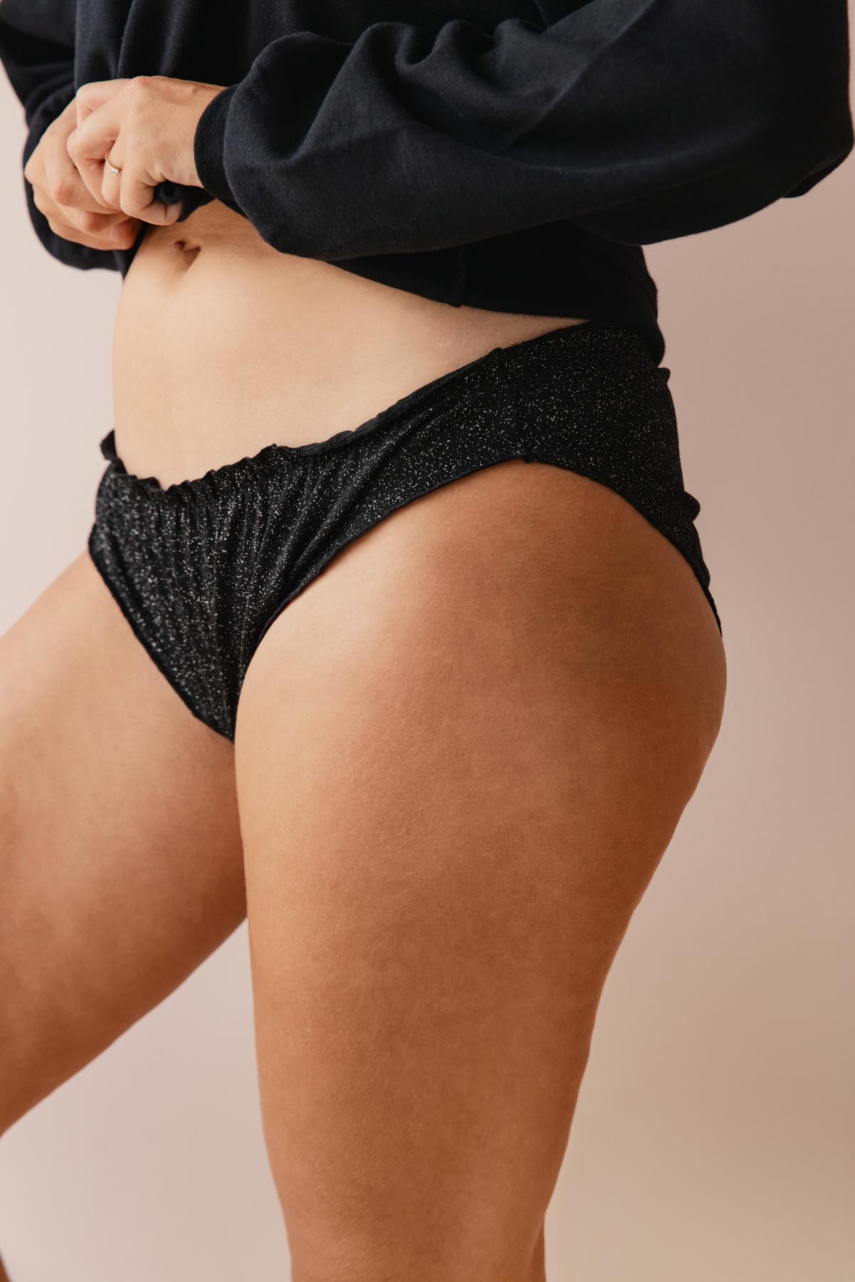 Lorea fait du 38 et porte une taille M