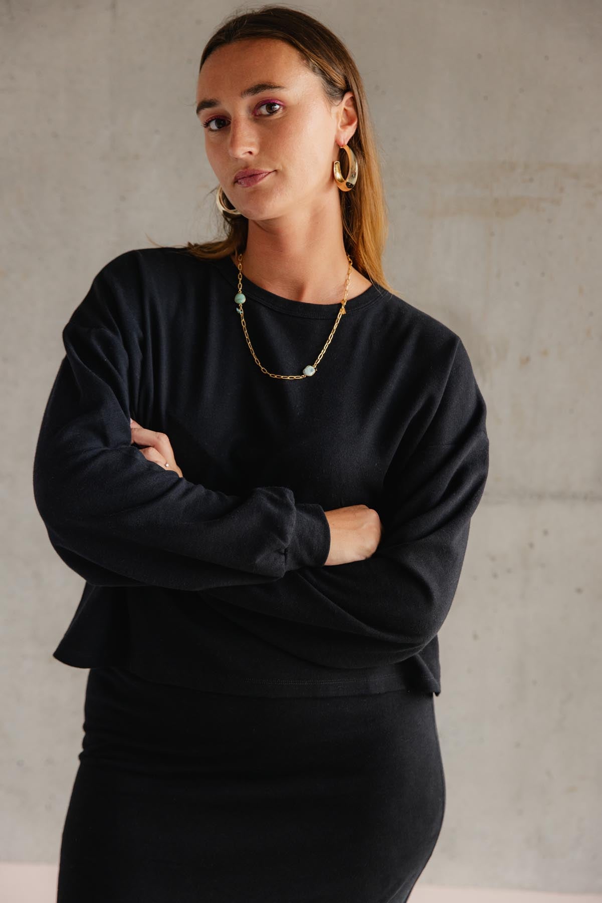 Lorea fait du 38 et porte une taille M en bas et un M/L en haut