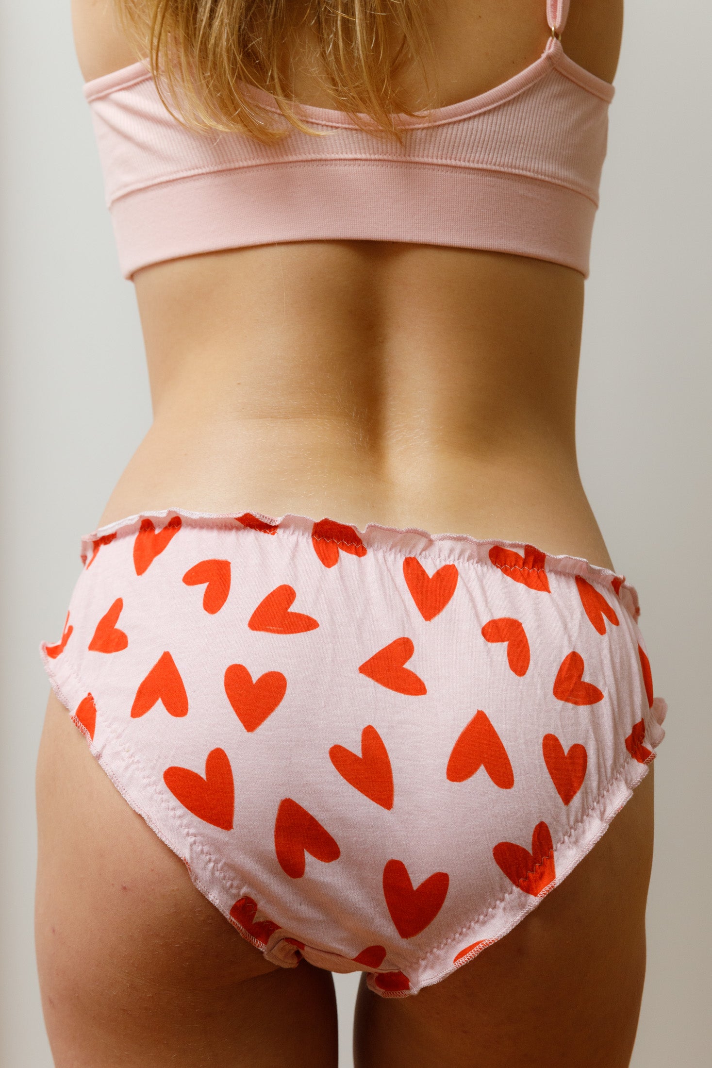 Violette fait du 36 et porte une taille S