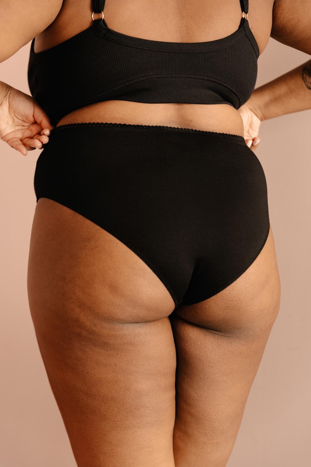 Tiffany fait du 48 et porte une taille 3XL*