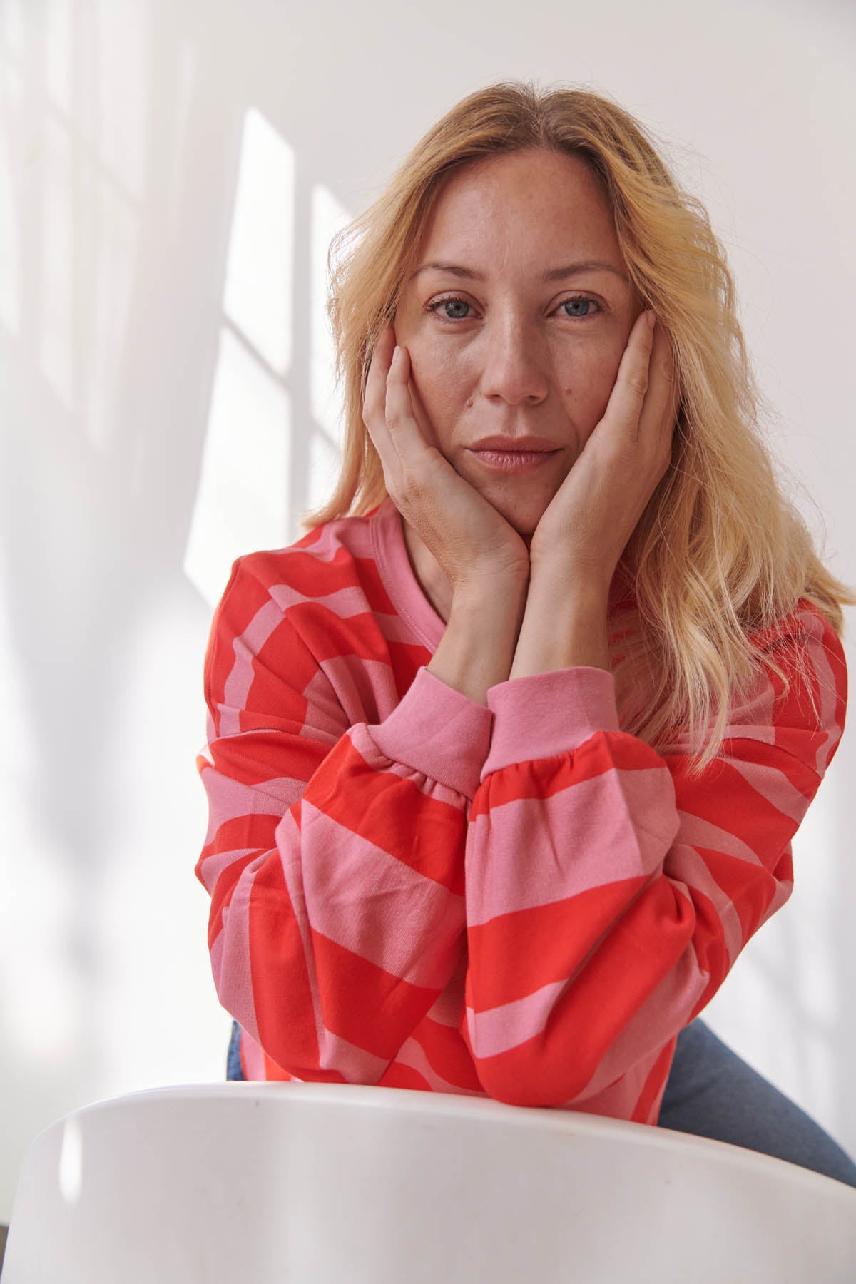 Julie fait du 40 et porte une taille M/L