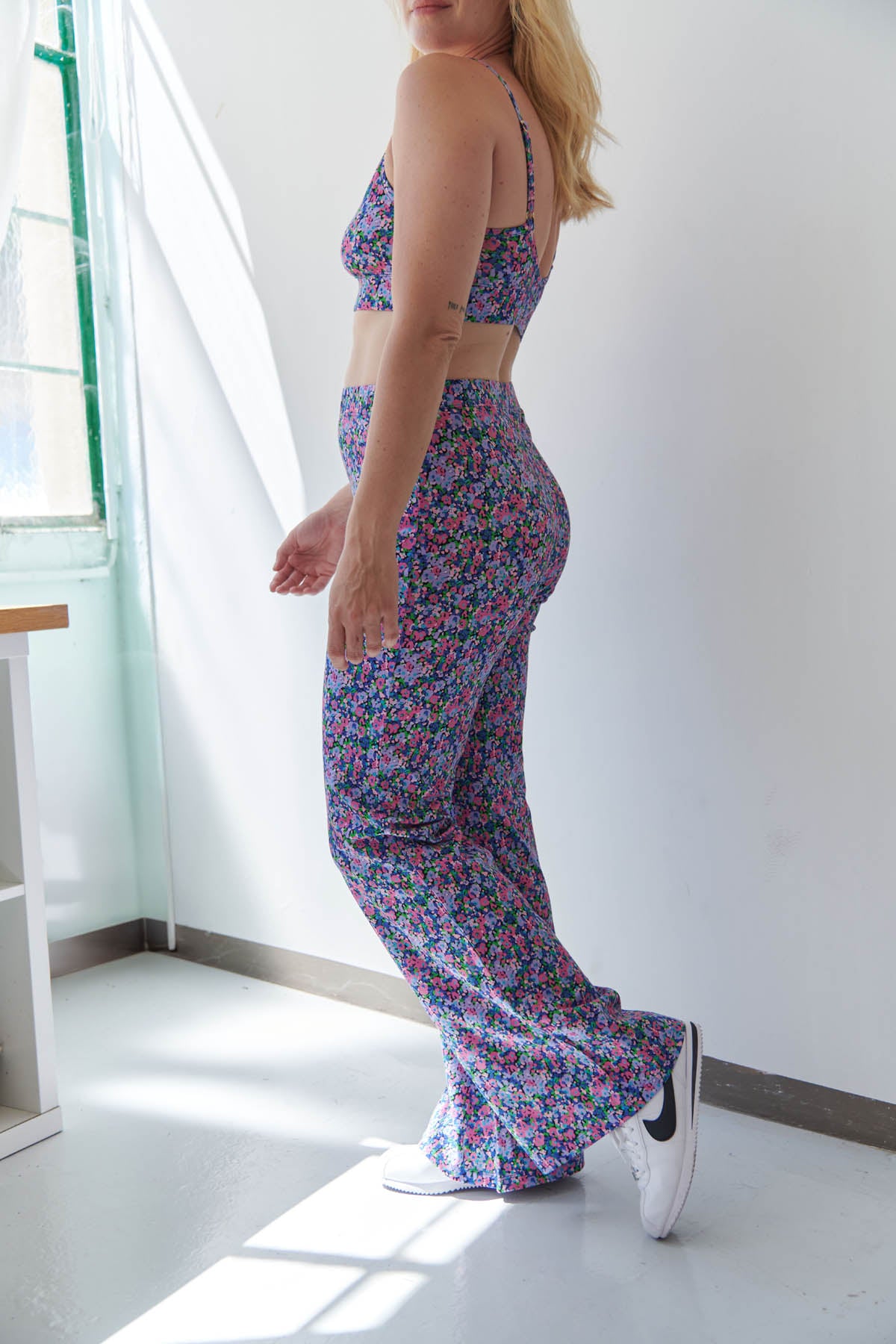 Julie fait du 40 et porte une taille M