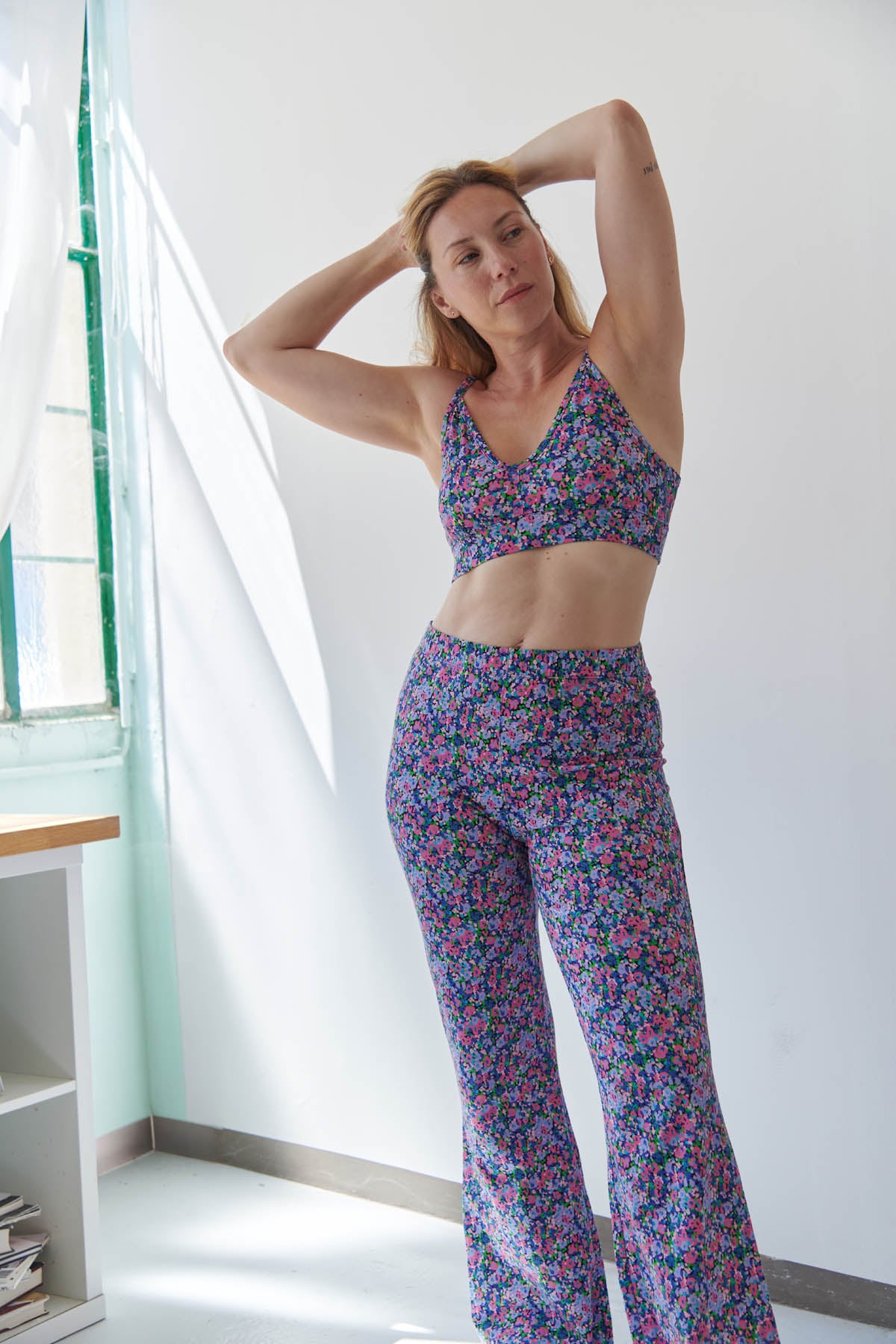 Julie fait du 40 et porte une taille M
