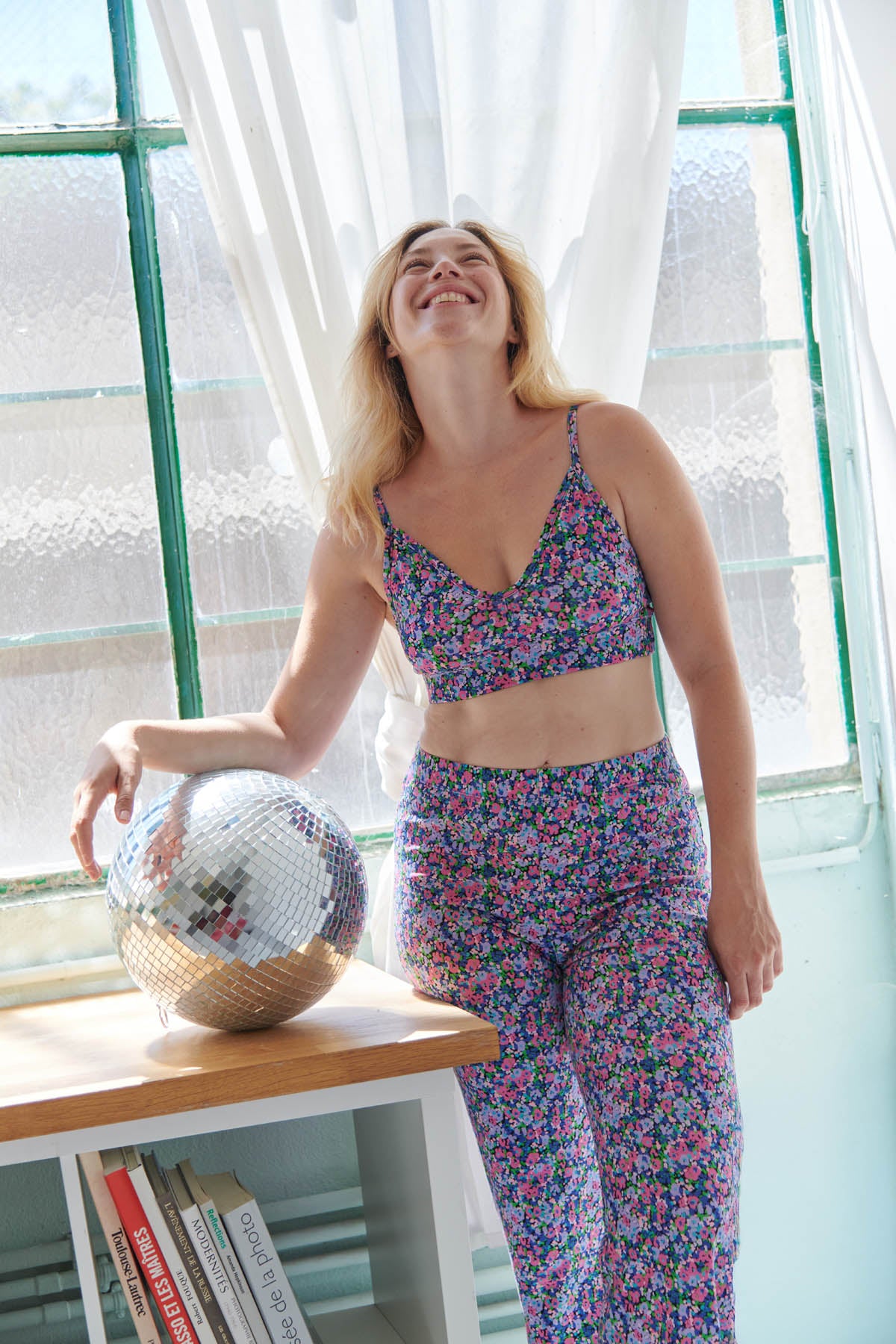 Julie fait du 40 et porte une taille M