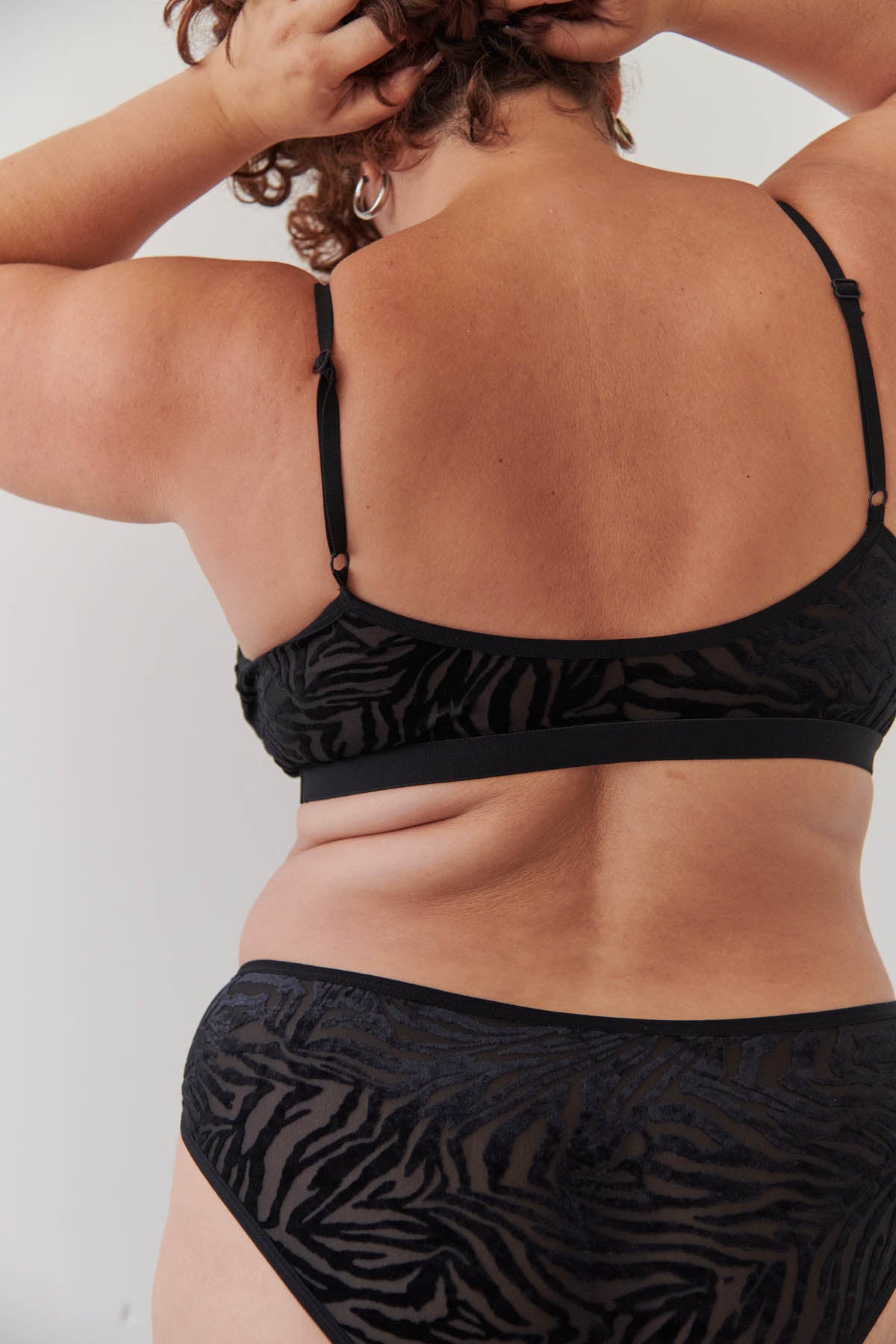 Amandine fait du 44 et porte une taille 2XL