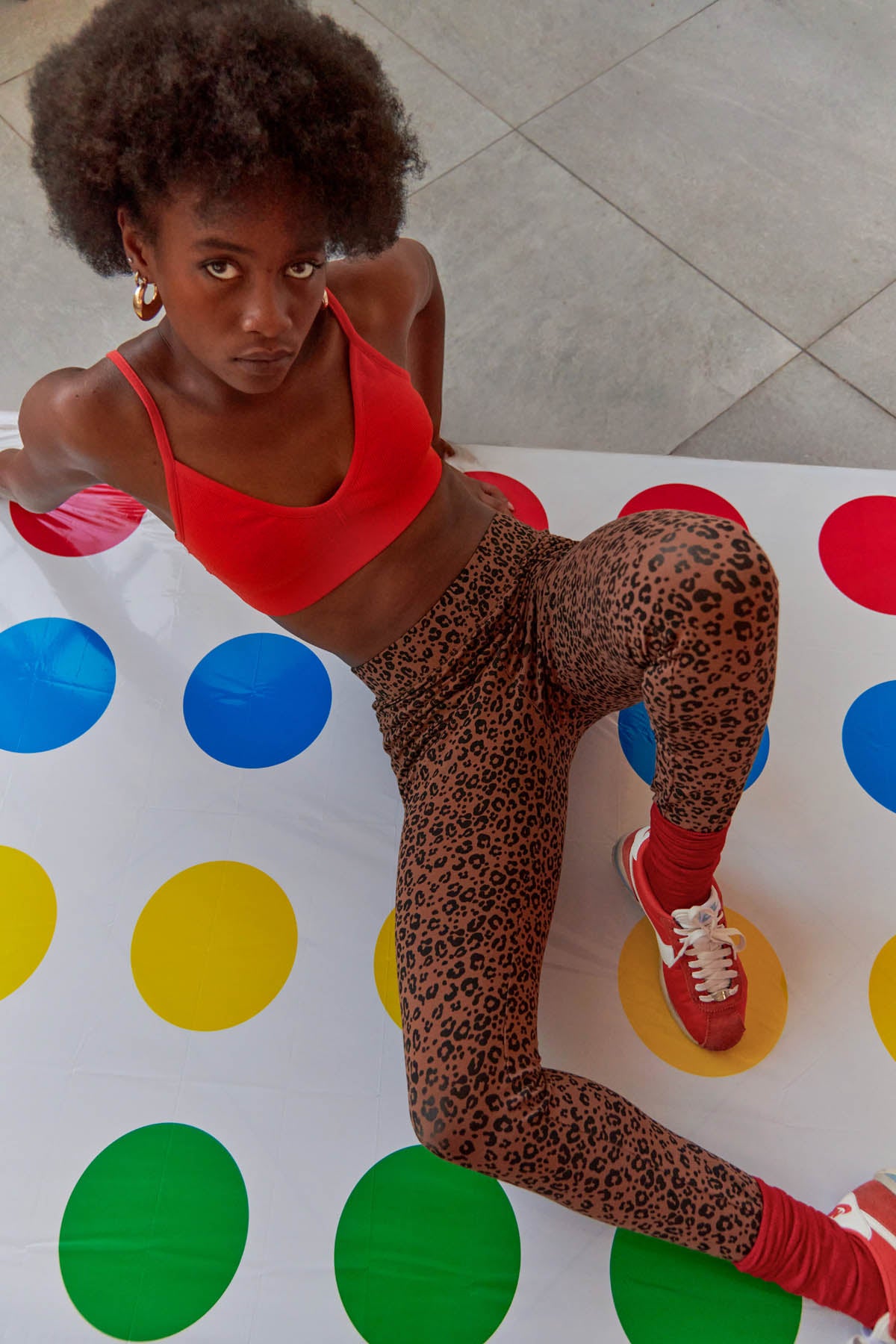Kathy fait une taille 34 et porte un XS/S