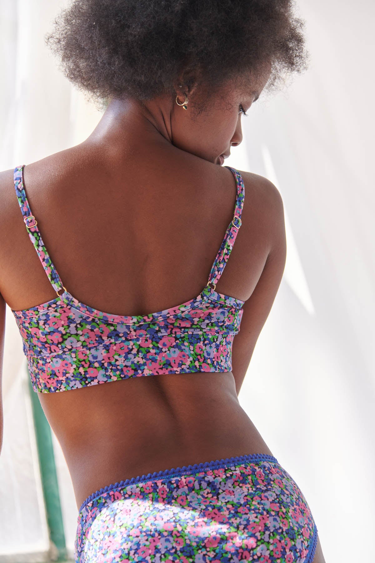 Kathy fait du 80A et porte une taille S