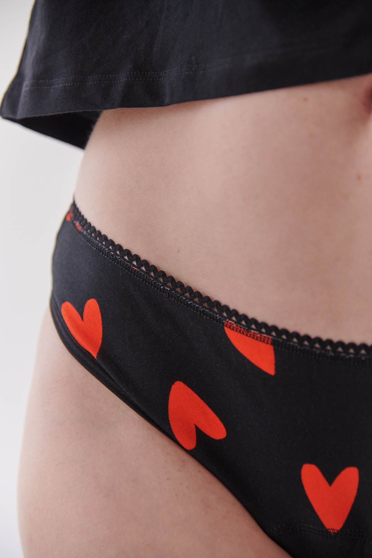 Julie fait du 40 et porte une taille M