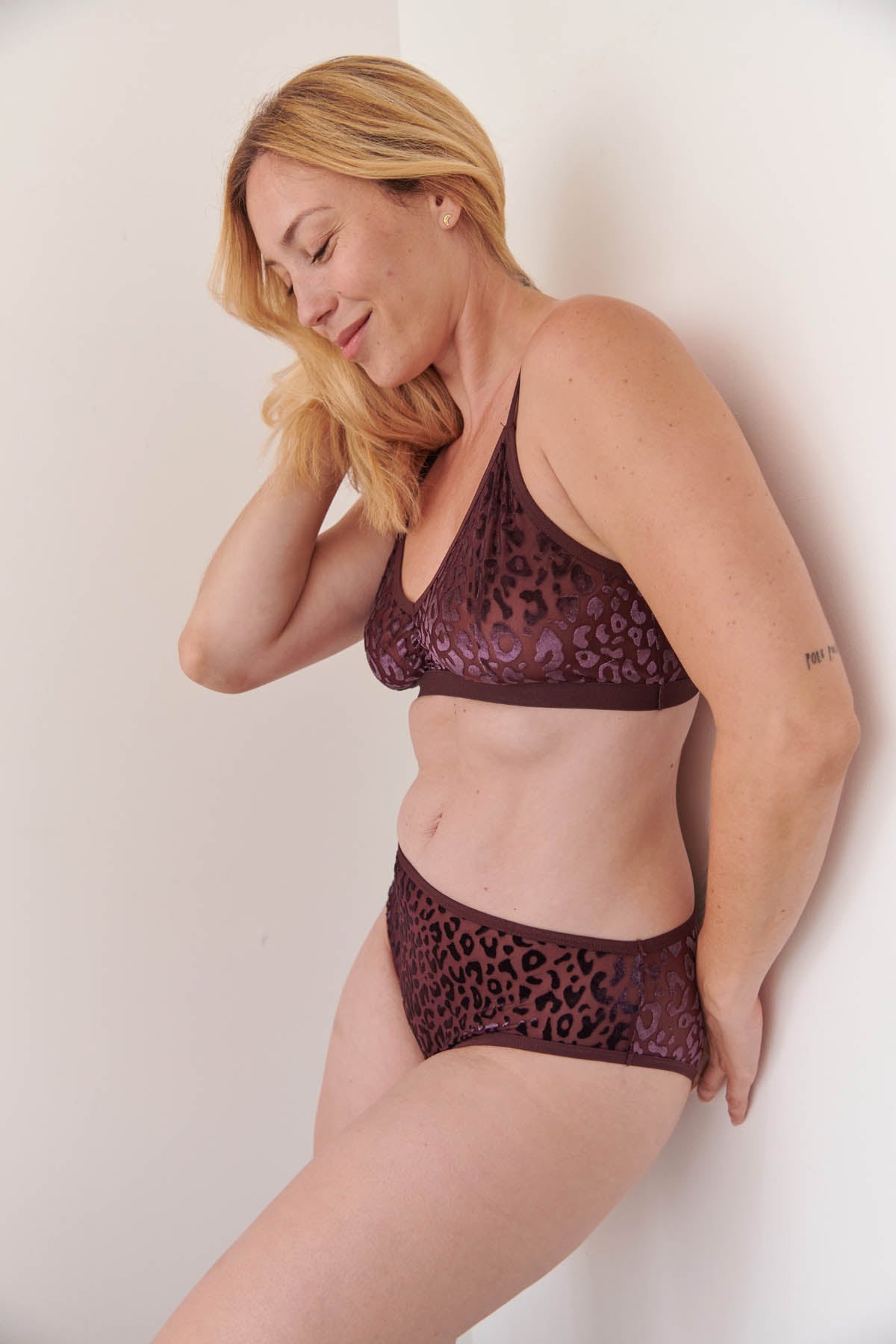Julie fait du 40 et porte une taille M