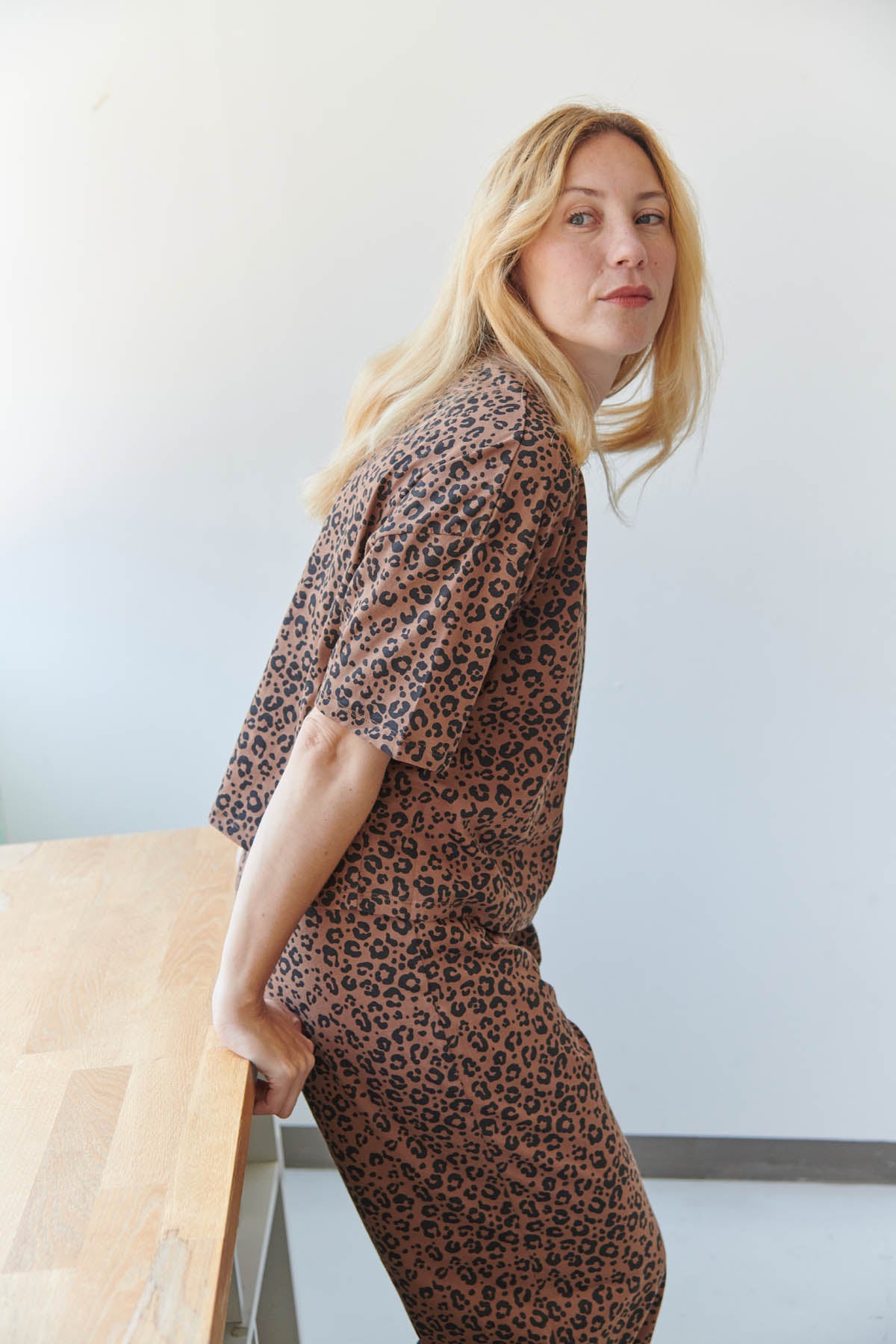 Julie fait du 40 et porte une taille M
