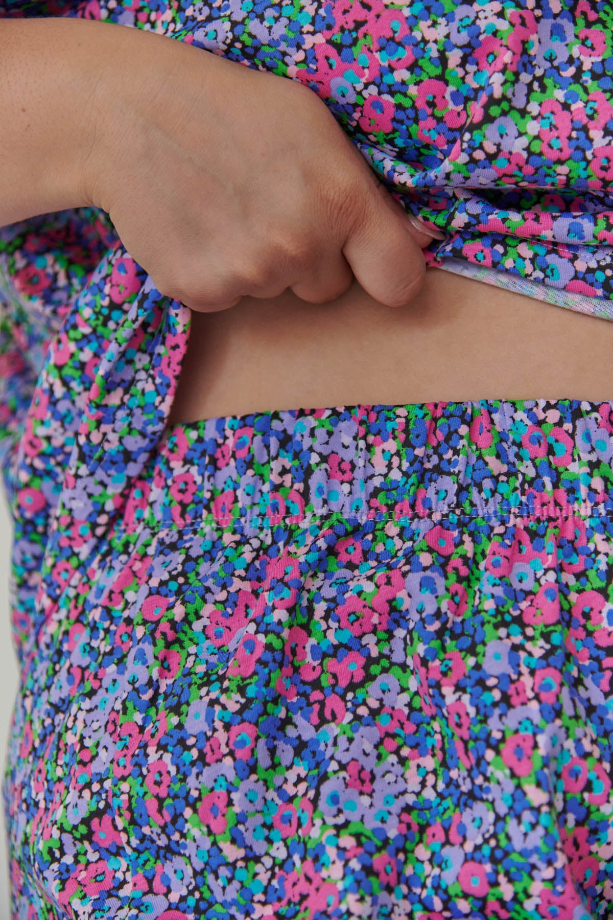 Amandine fait du 44 et porte une taille 2XL