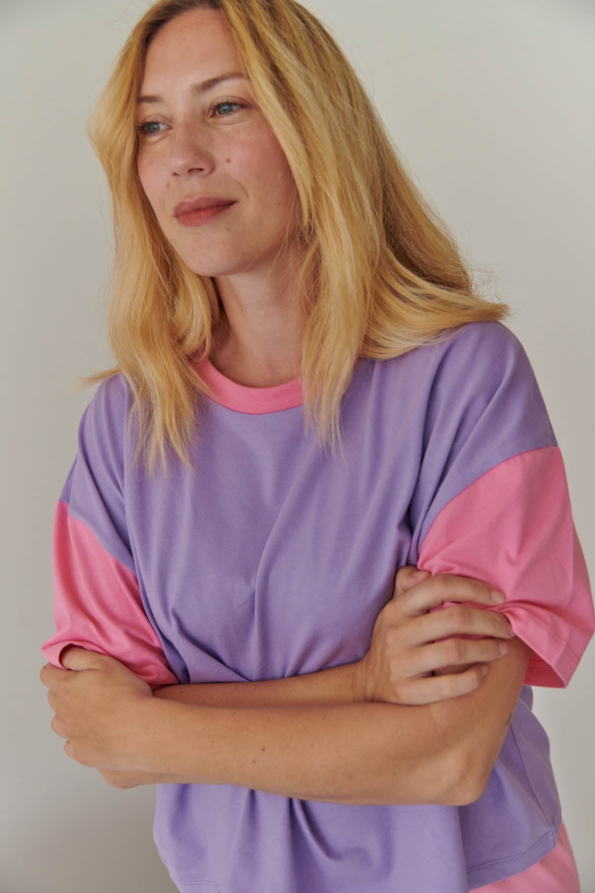 Julie fait du 40 et porte une taille M