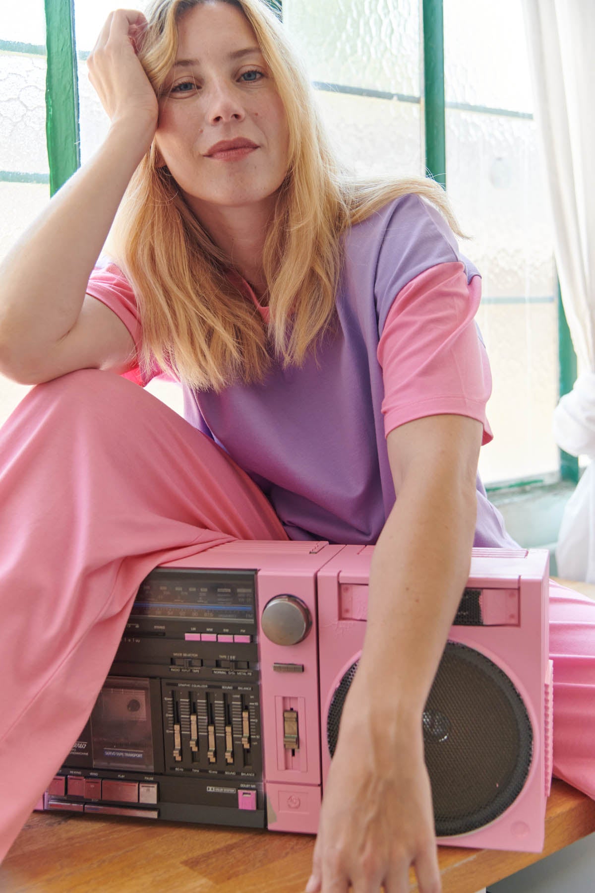Julie fait du 40 et porte une taille M