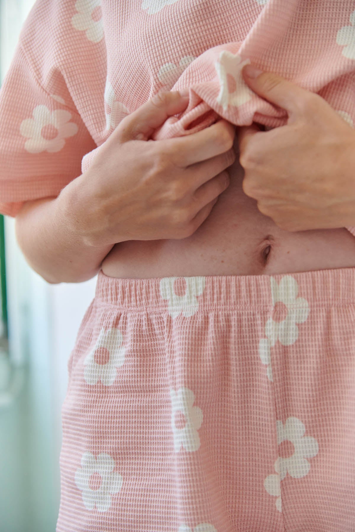 Julie fait du 40 et porte une taille M