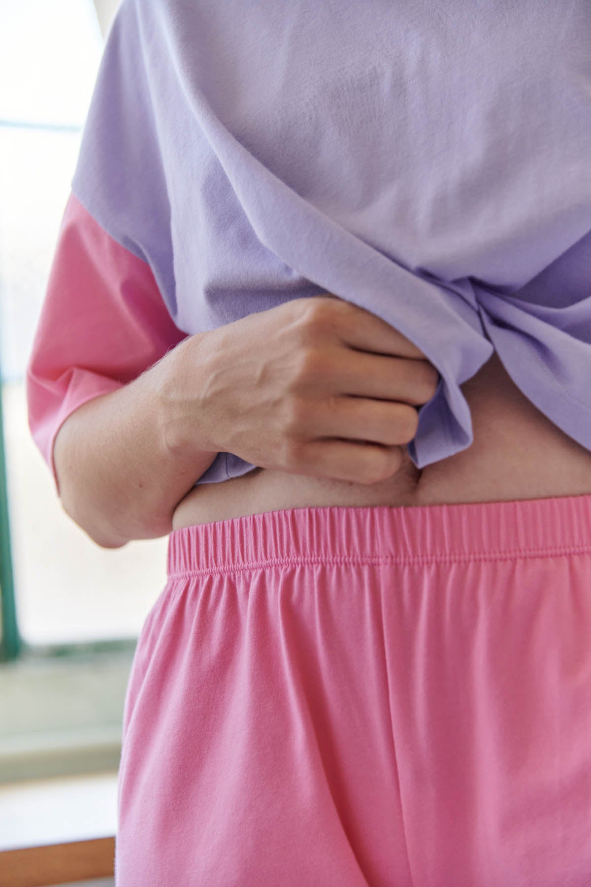 Julie fait du 40 et porte une taille M