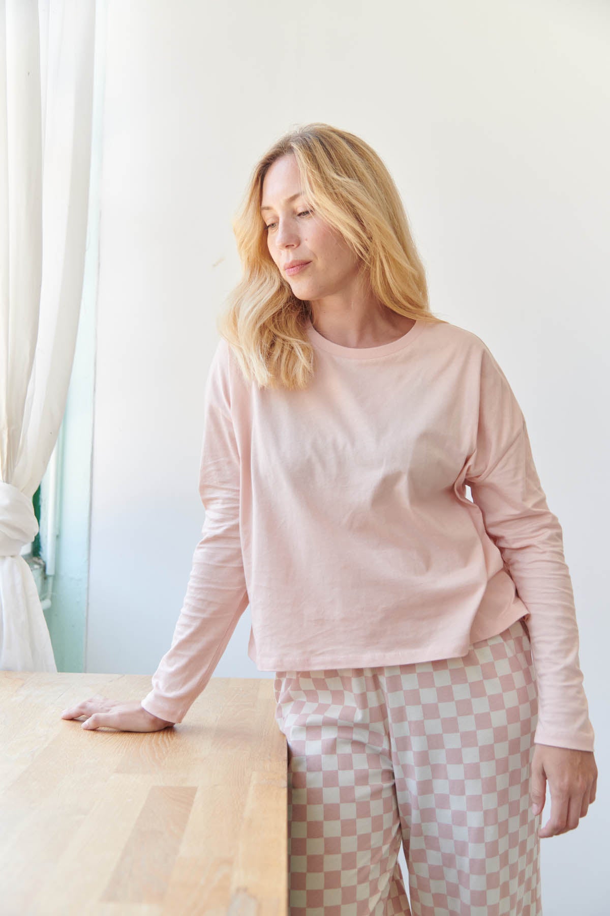 Julie fait du 40 et porte une taille M