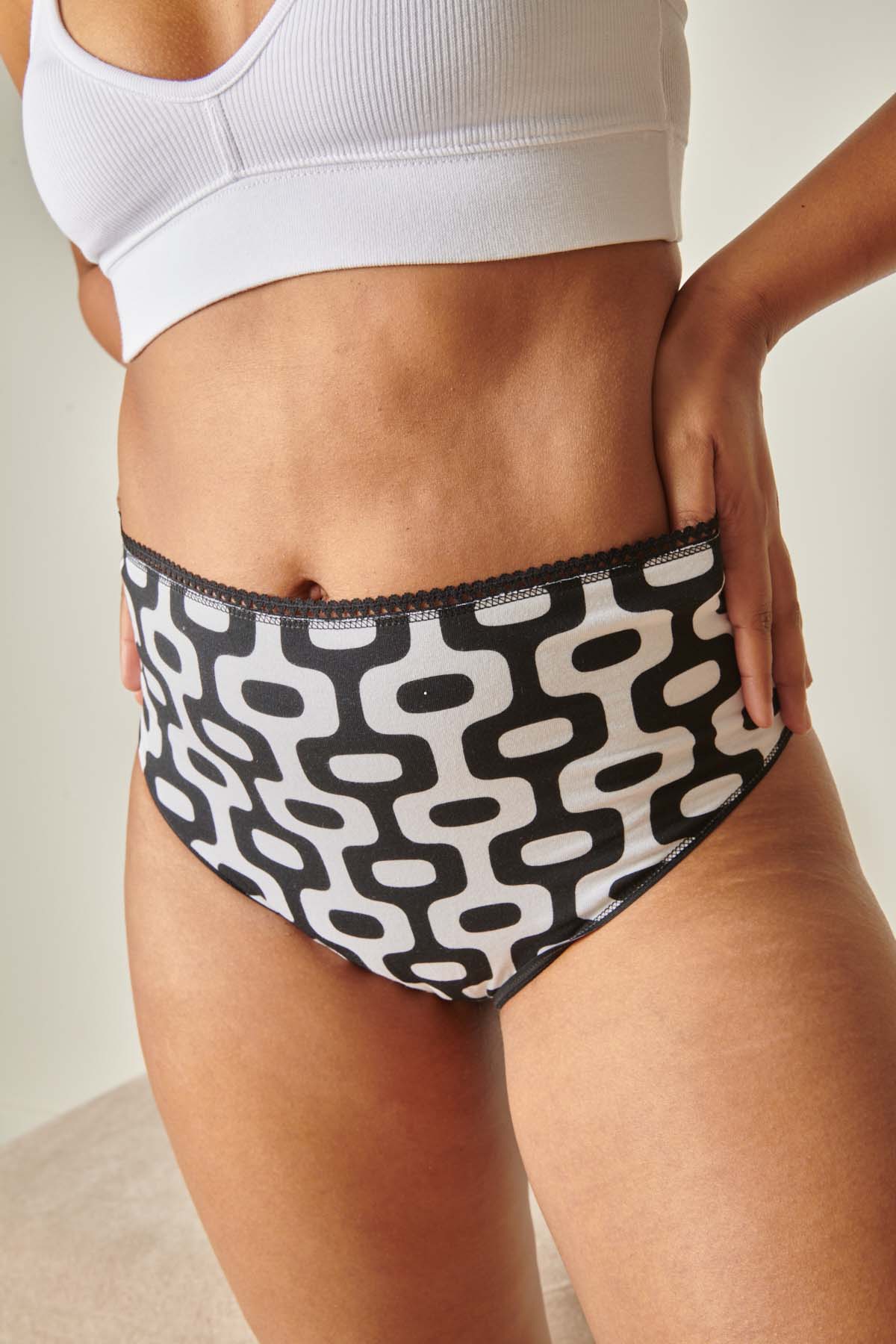 Marie-Charles fait du 38 et porte une taille M