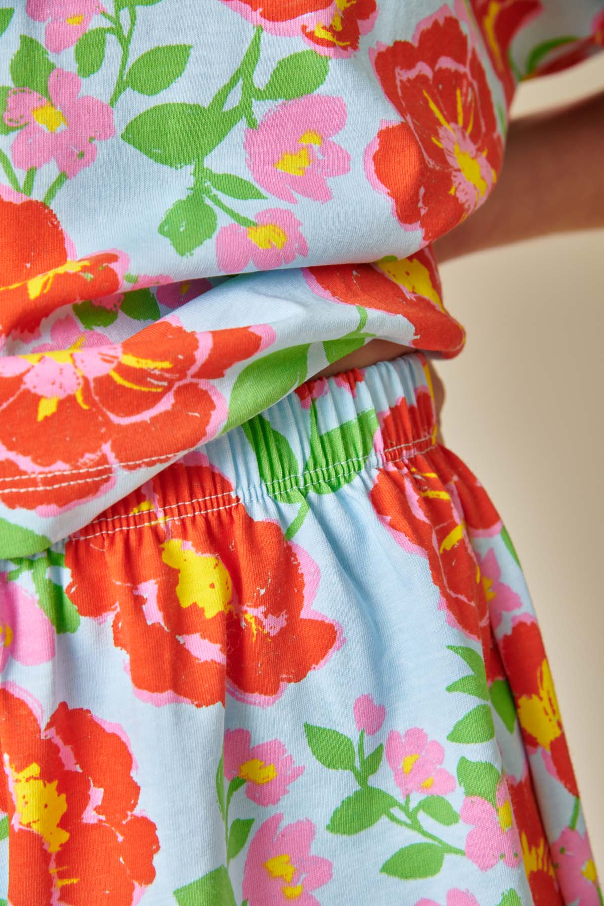 Violette fait du 36 et porte une taille S