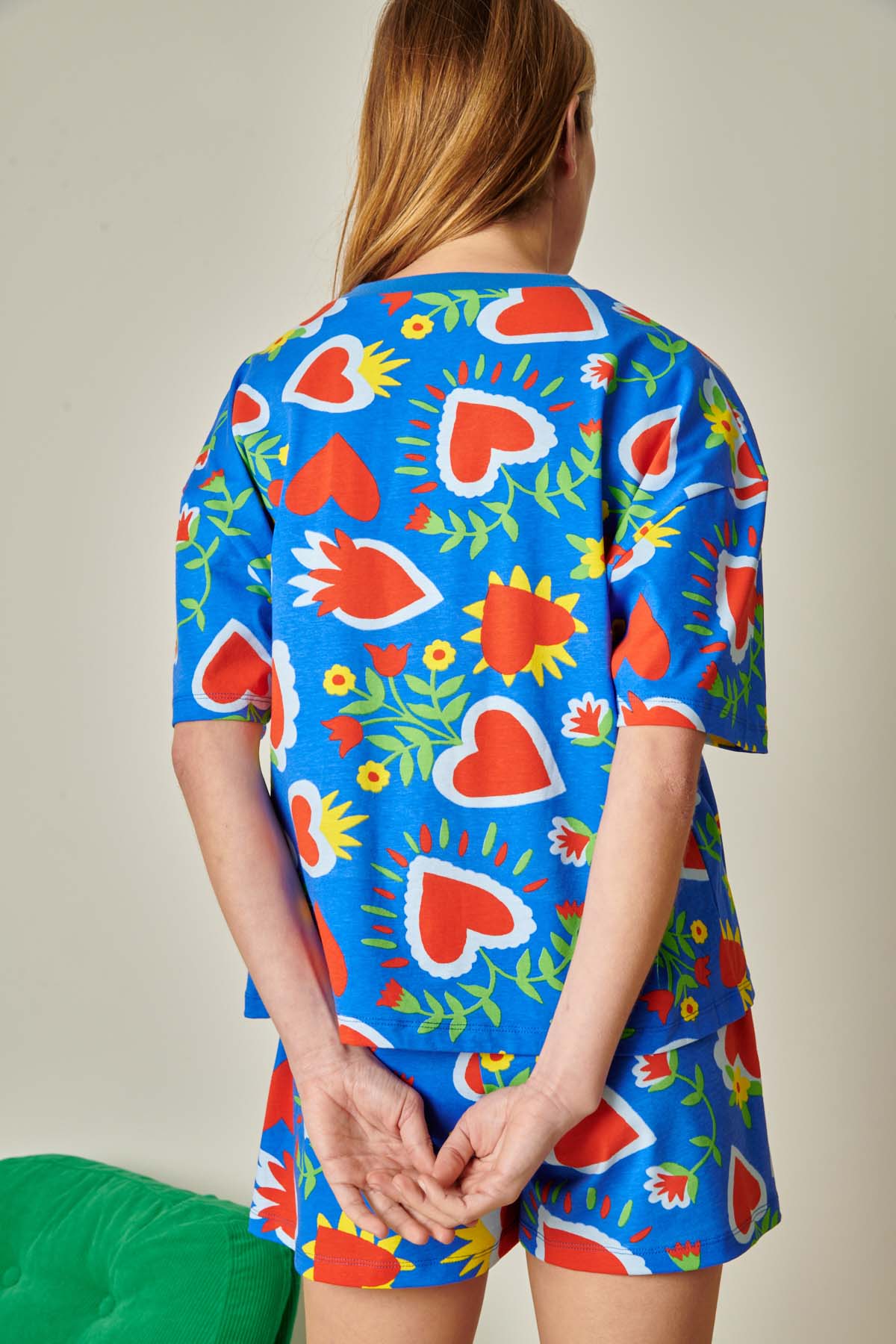 Violette fait du 36 et porte une taille S