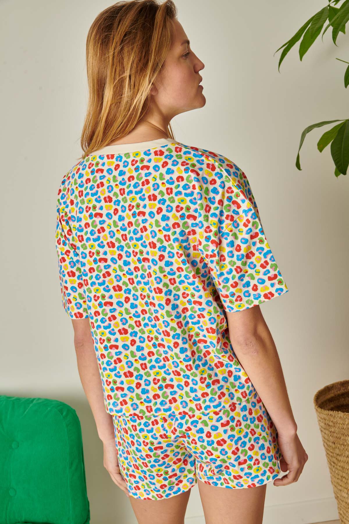 Violette fait du 36 et porte une taille S