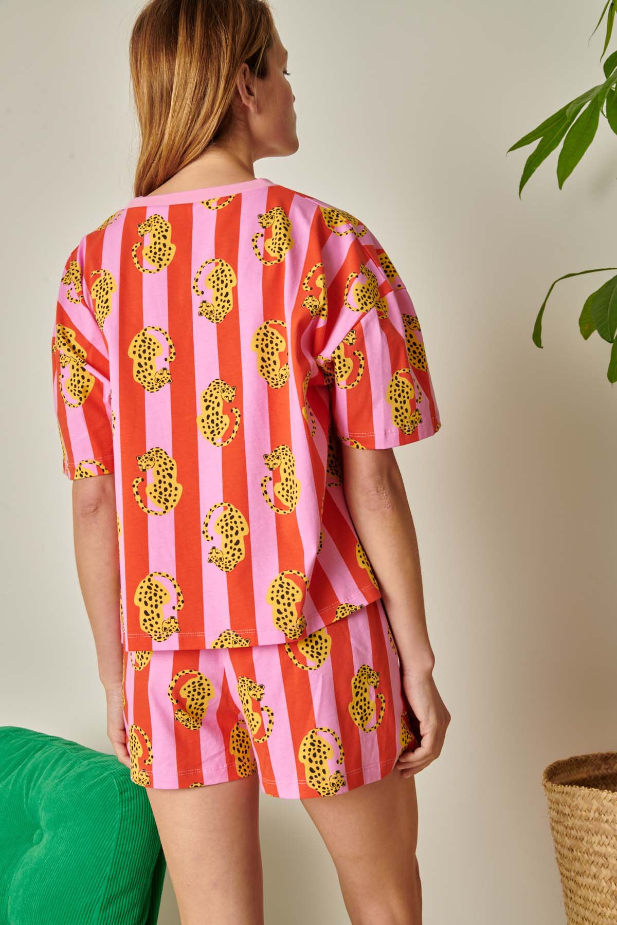 Violette fait du 36 et porte une taille S