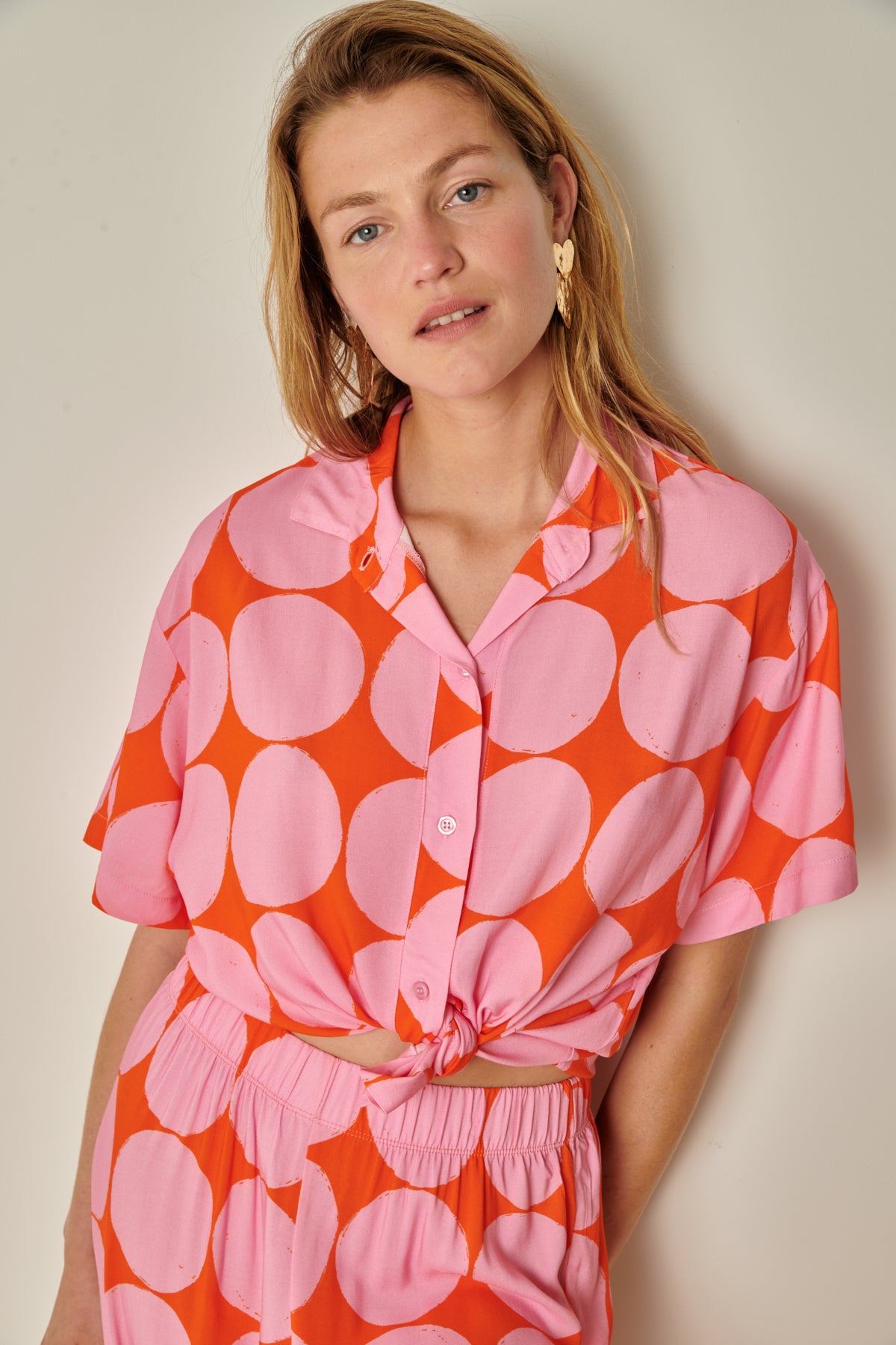 Violette fait du 36 et porte une taille S