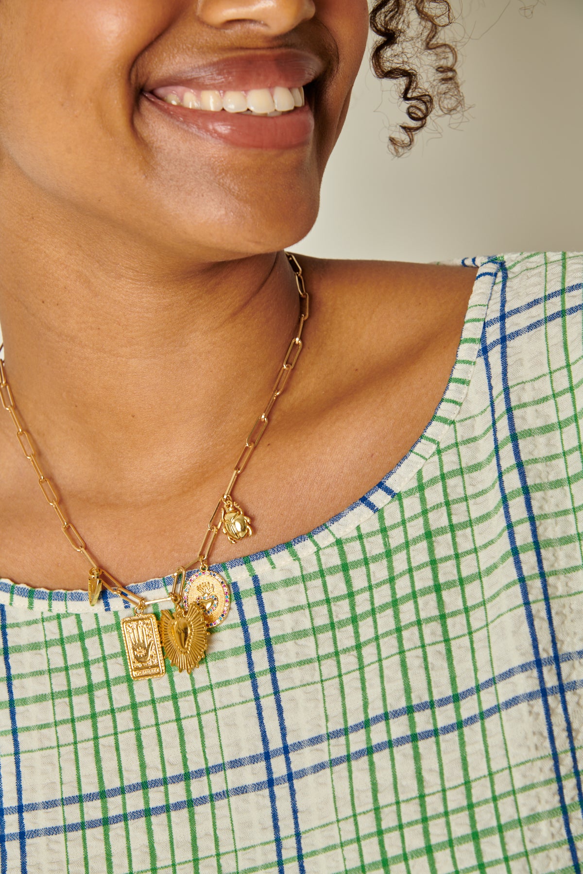 Marie-Charles fait du 38 et porte une taille M