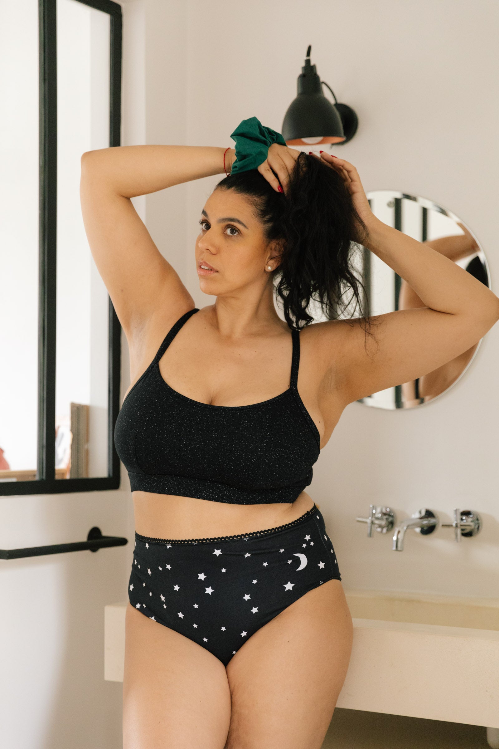 Kaoutar fait du 46 et porte une taille 2XL