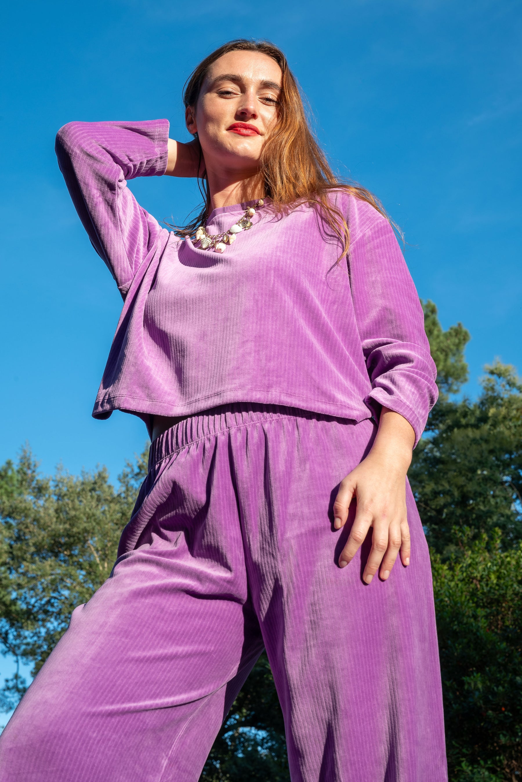 Lorea mesure 1m74, elle fait du 38 et porte une taille M