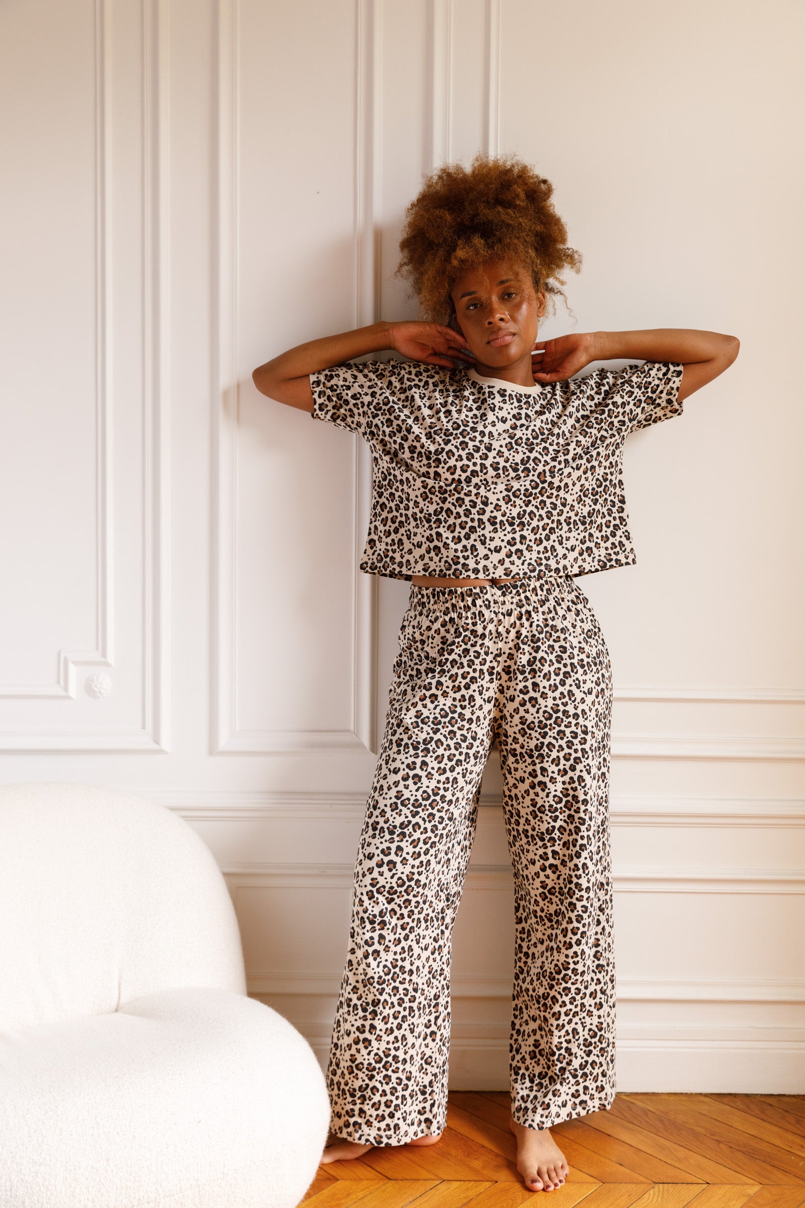 Maeva fait 1m72 et du 40 et porte une taille M