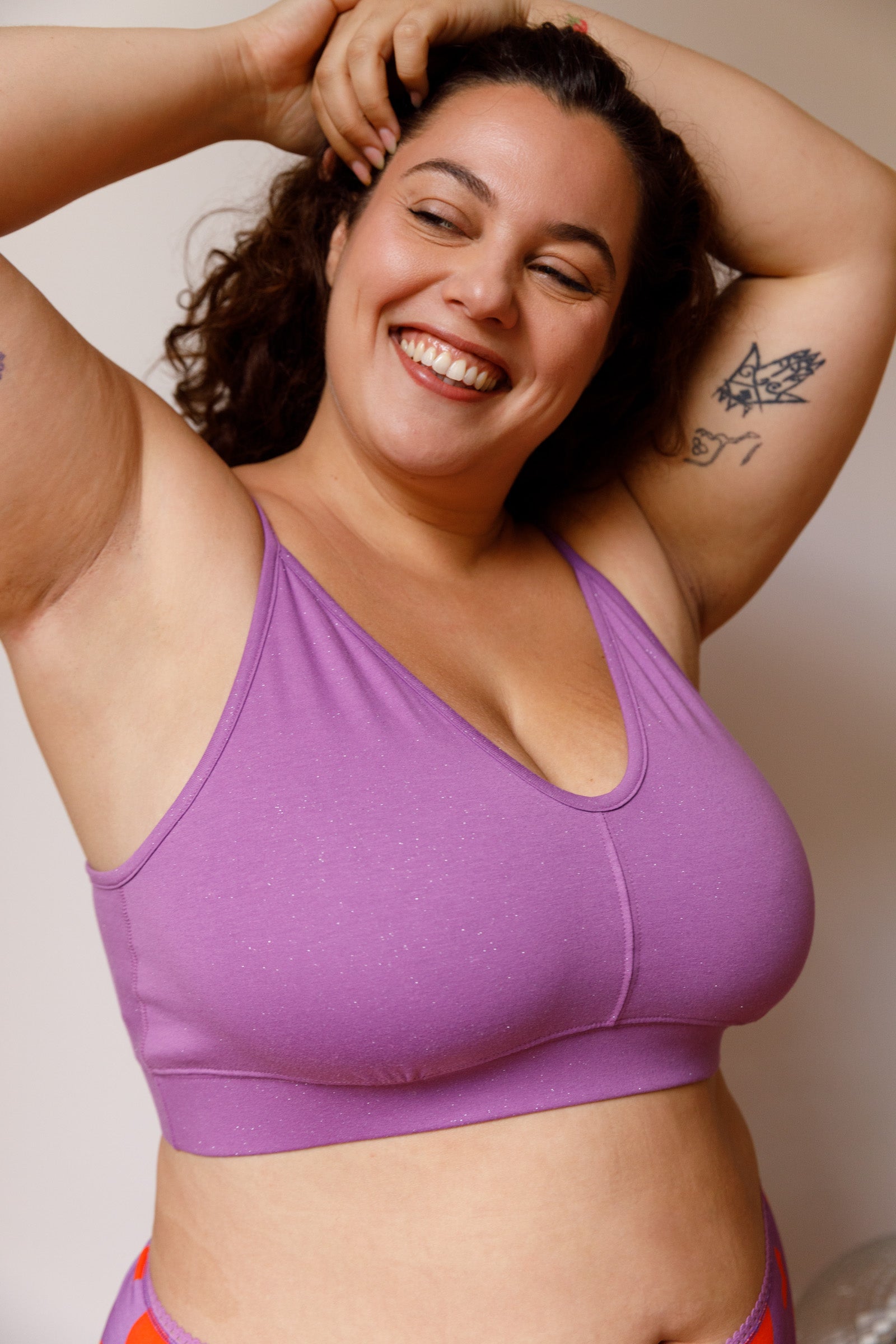 Amandine fait du 100G et porte une taille 3XL