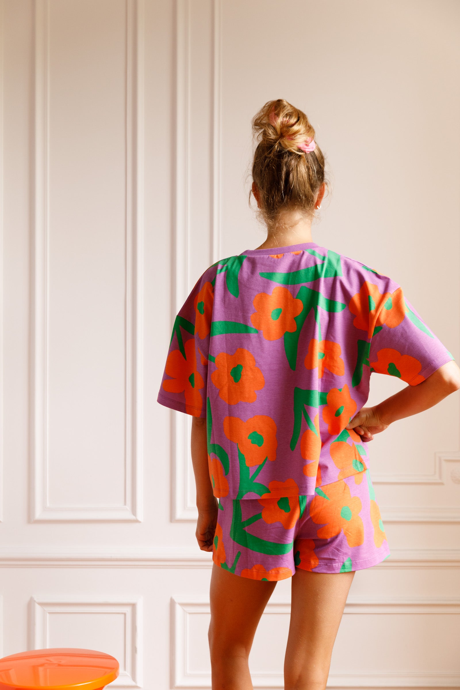 Violette fait 1m75 et du 36, elle porte une taille S