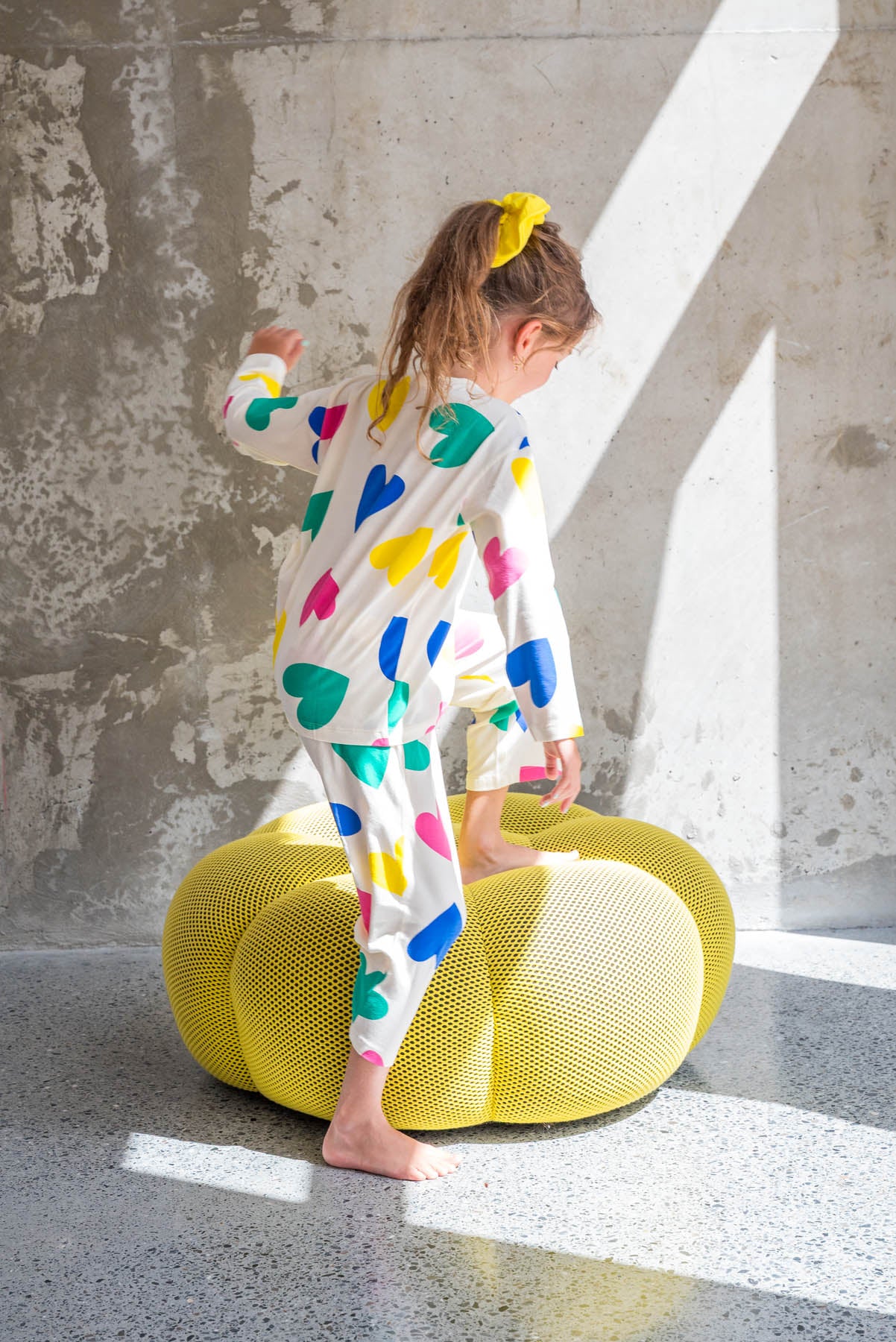 L. porte une taille 7/8 ans