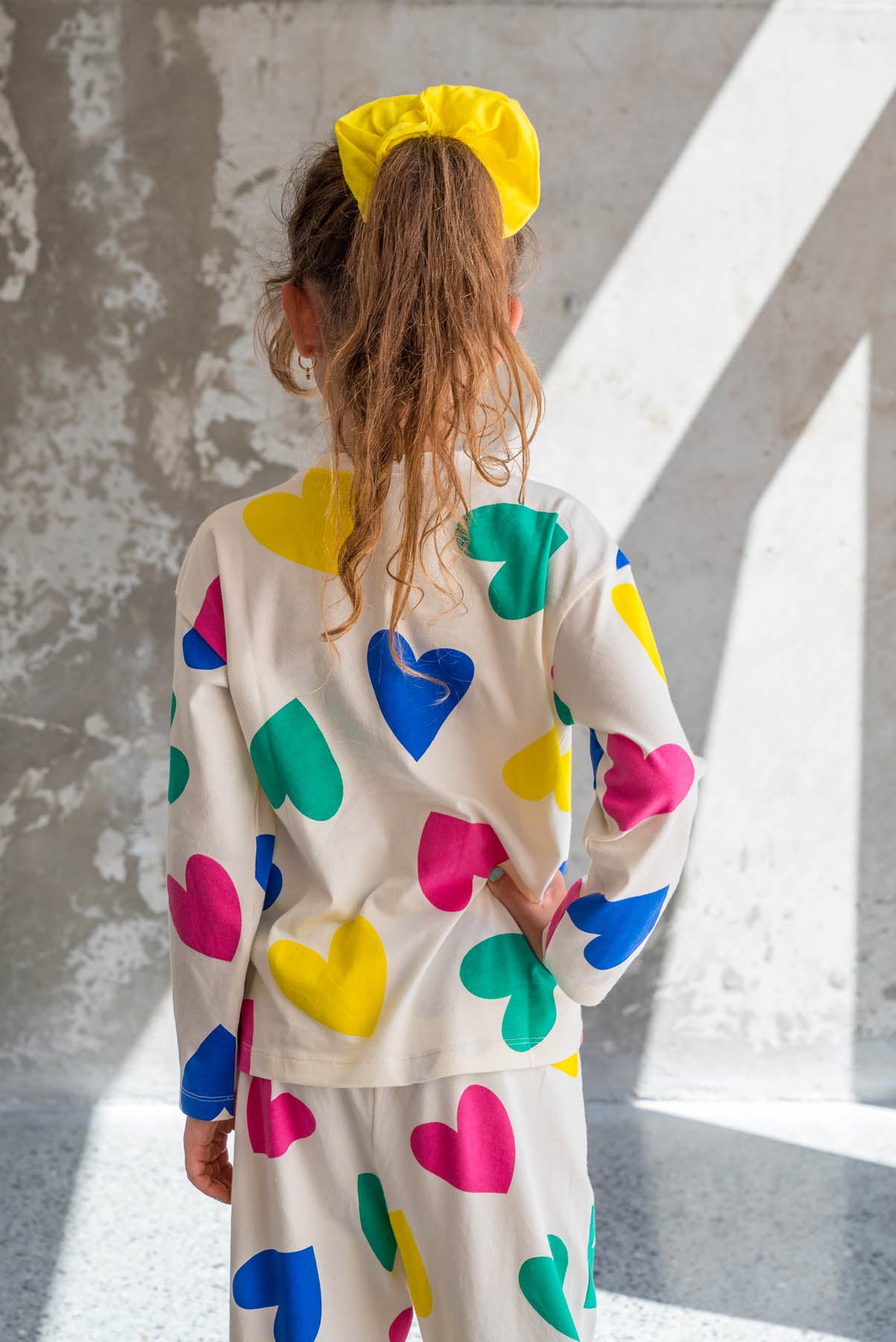 L. porte une taille 7/8 ans