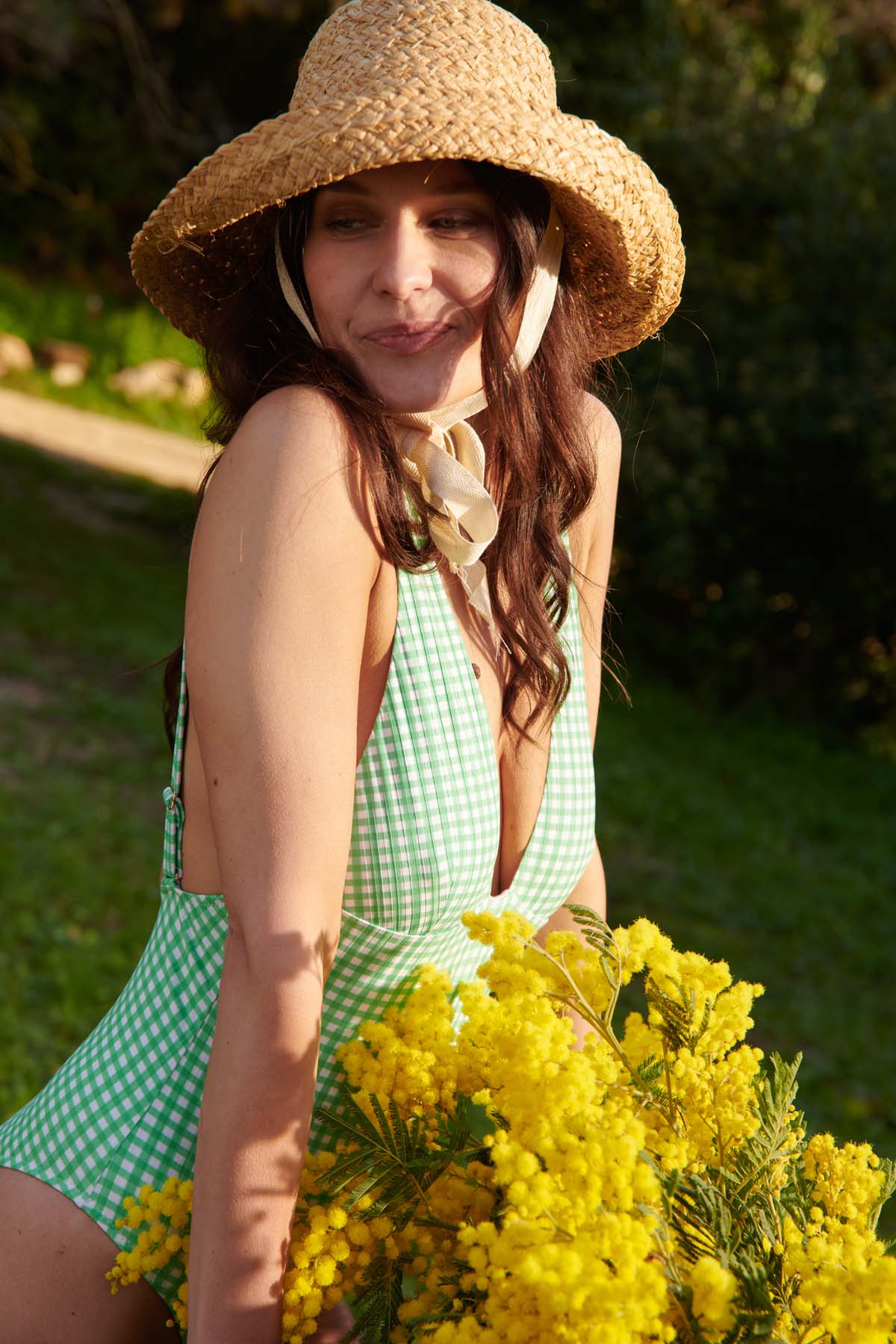 Kamila fait du 85C en haut et du 36 en bas et porte une taille L