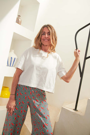 Anne fait du 36 et porte du taille S