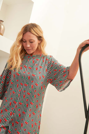 Julie fait du 38 et porte une taille M