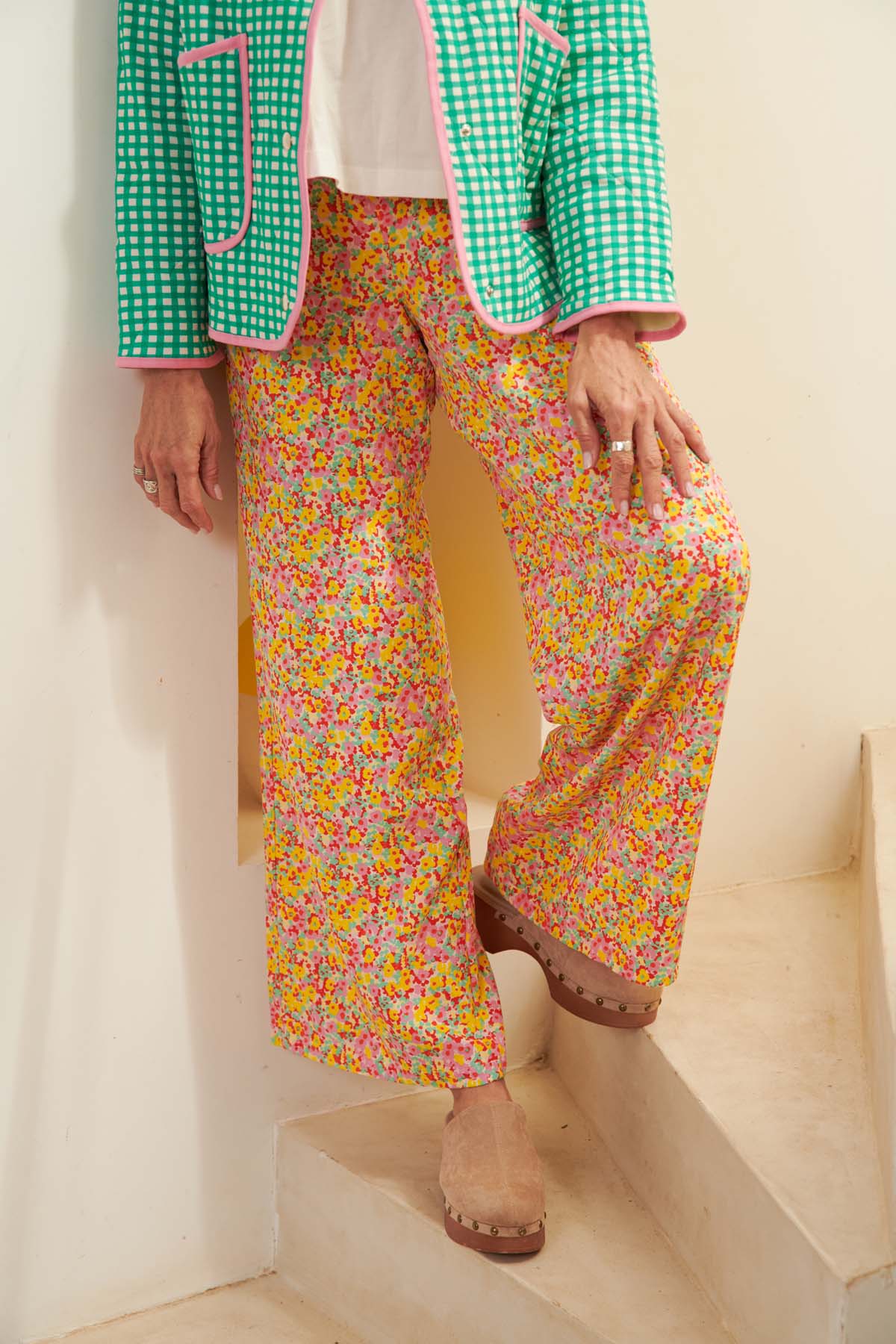 Anne fait du 36 et porte du taille S