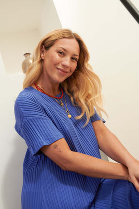 Julie fait du 38 et porte une taille M